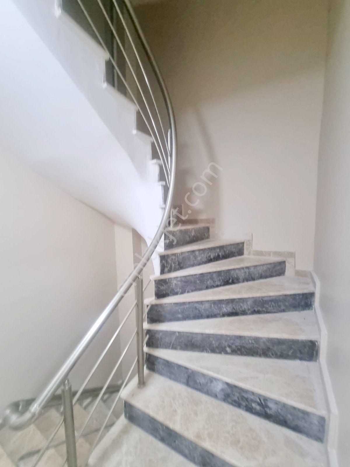 Tarabyaüstü Cumhuriyette Komple Yeni Binada 2+1 Kiralık Daire - Görsel 4