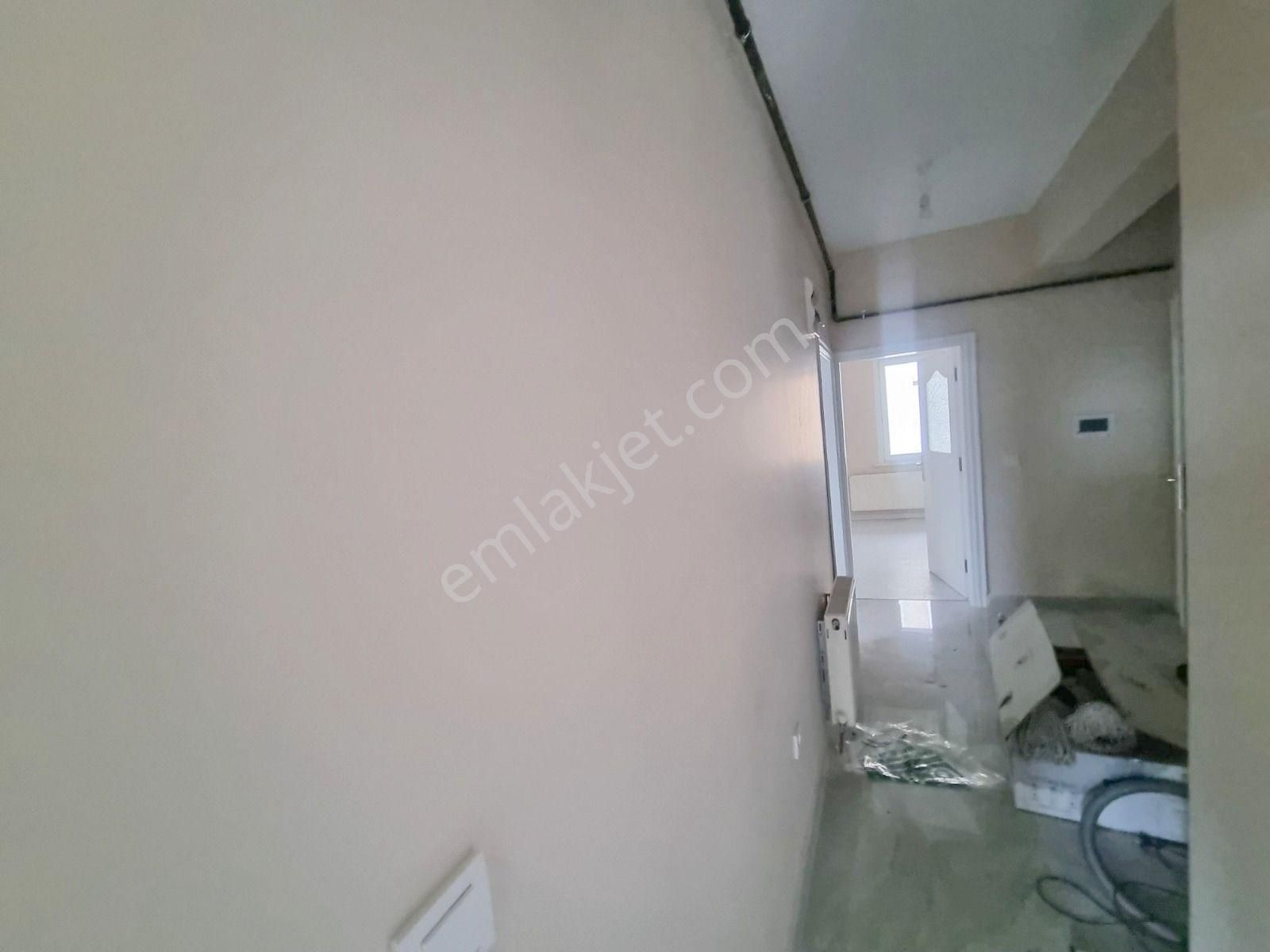 Tarabyaüstü Cumhuriyette Komple Yeni Binada 2+1 Kiralık Daire - Görsel 26