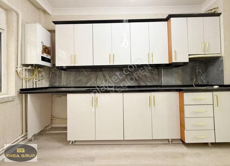 Etlikte Çift Balkonlu Merkezi Konumda Full Yapılı Masrafsız 3+1! - Görsel 18