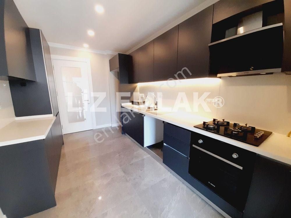 Suadiye'de Bağdat'a Yakın Balkonlu Ebeveynli 102 M2 Net 3+1 Daire - Görsel 14