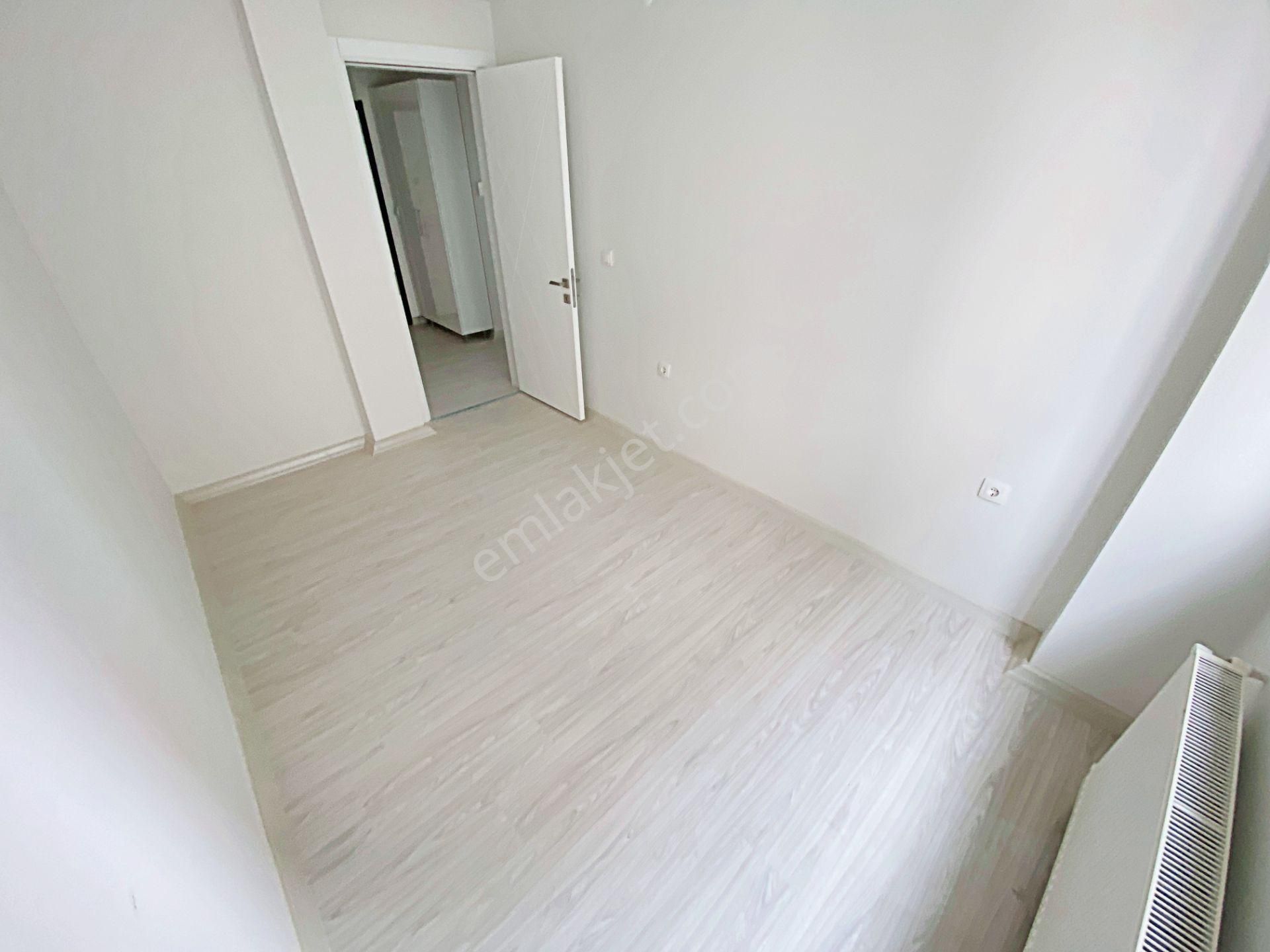 🌀gültaş Emlaktan Kadıköyde Satılık 2+1 Açık Mutfaklı Kapalı Otoparklı Asansörlü Daire - Görsel 32