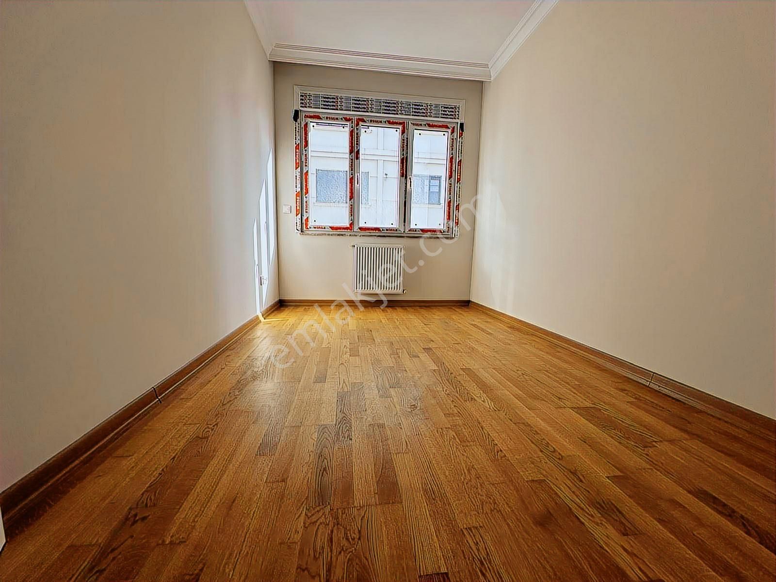 Suadiye'de 3+1 Net 108m2 Ebv Banyolu Çift Balkonlu Fırsat - Görsel 18