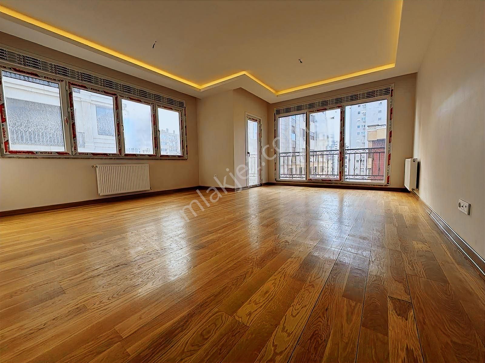 Suadiye'de 3+1 Net 108m2 Ebv Banyolu Çift Balkonlu Fırsat - Görsel 33