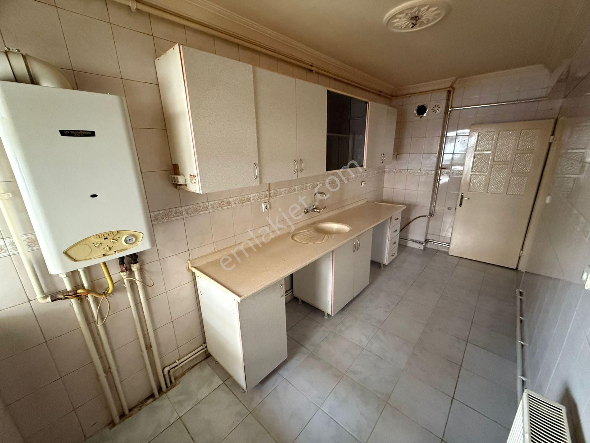 Kuşcağız Mahallesi'nde Yapılı Masrafsız 3+1! - Görsel 3