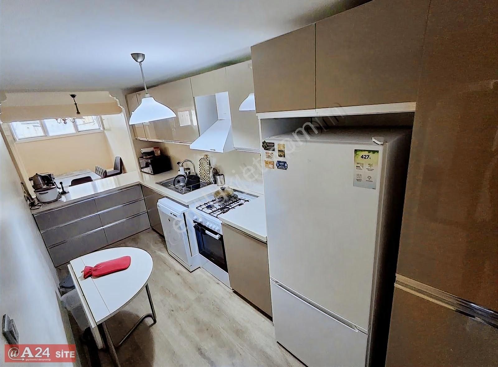 Güzelyalıda Mükemmel Konumda 3+1 Daire - Görsel 12