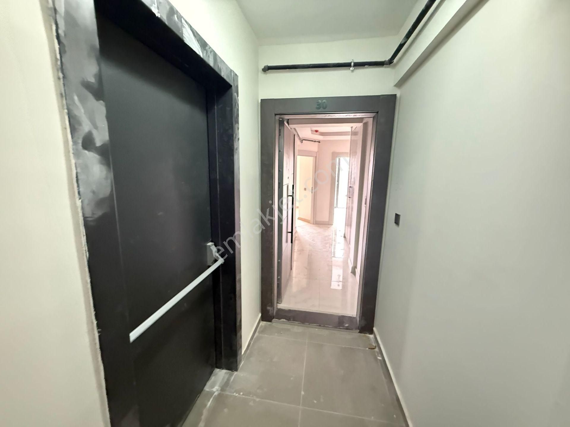 Bilgen Vatan'dan Bağlarbaşı'nda Kapalı Otoparklı Site İçerisinde 3 Asansörlü 2+1 Sıfır Daire - Görsel 3