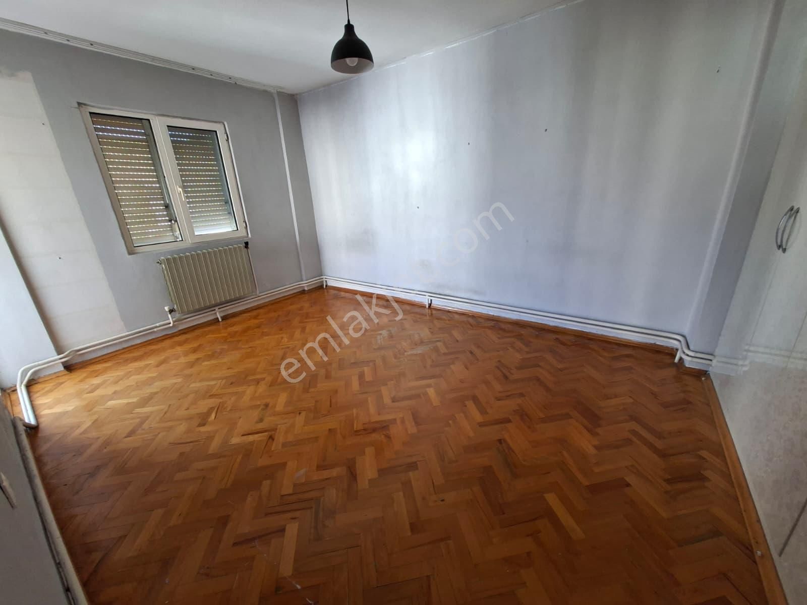 Narlıderede Kiralık Daire Bahçe Otopark Otoban&metro 250 Mt - Görsel 24