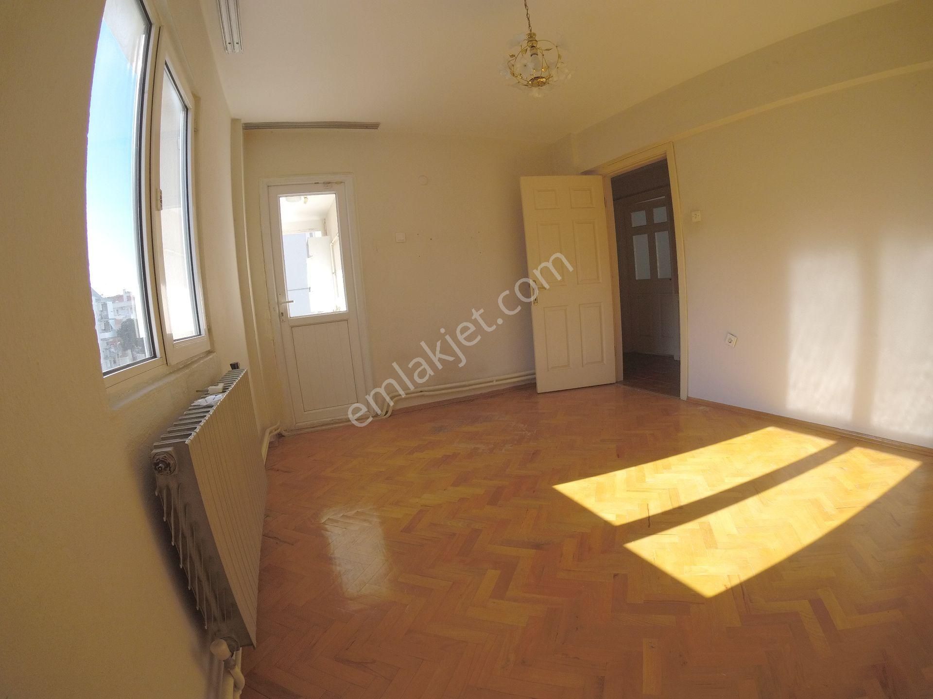 Narlıderede Kiralık Daire Bahçe Otopark Otoban&metro 250 Mt - Görsel 32