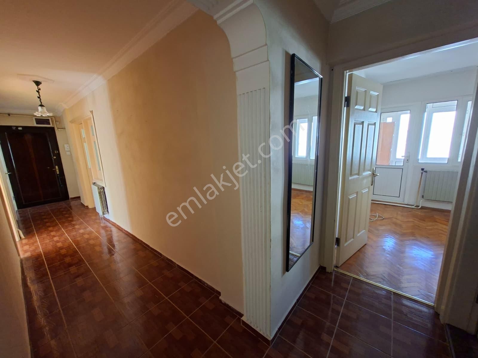 Narlıderede Kiralık Daire Bahçe Otopark Otoban&metro 250 Mt - Görsel 28