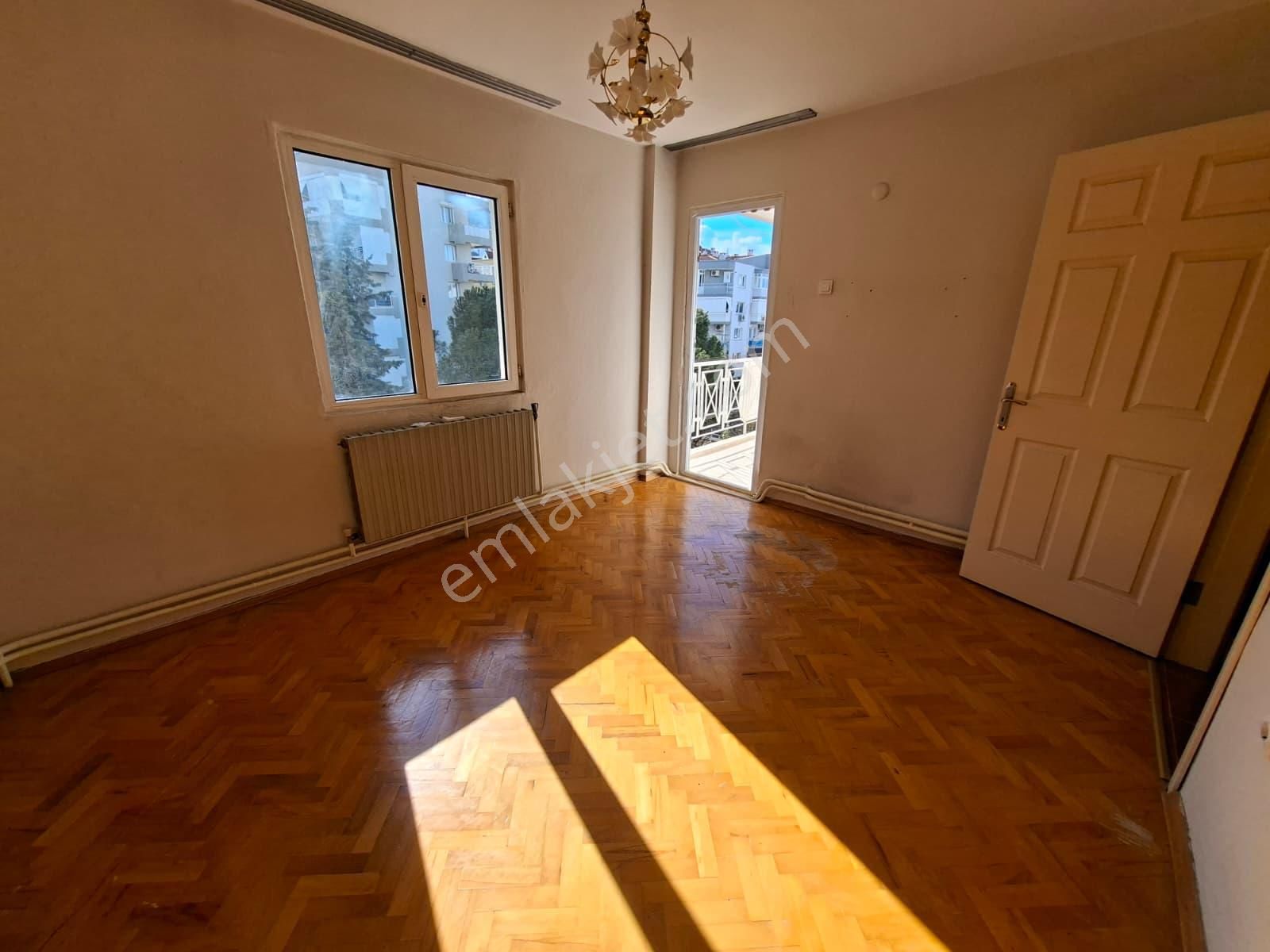 Narlıderede Kiralık Daire Bahçe Otopark Otoban&metro 250 Mt - Görsel 13