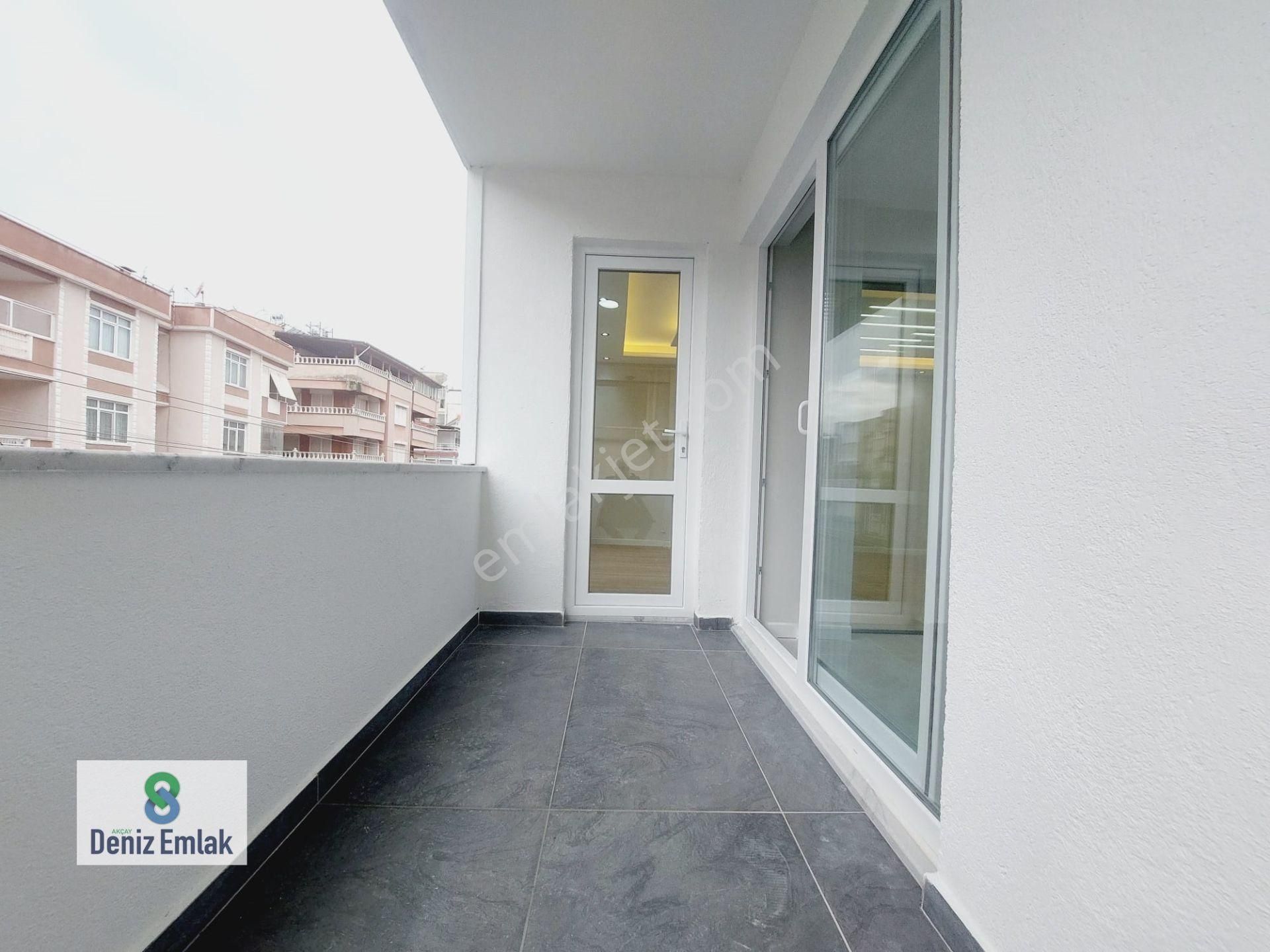 Denizden Akçay Sarıkızda Öncephe Ebeveynli Satılık 2+1 Daire. - Görsel 34