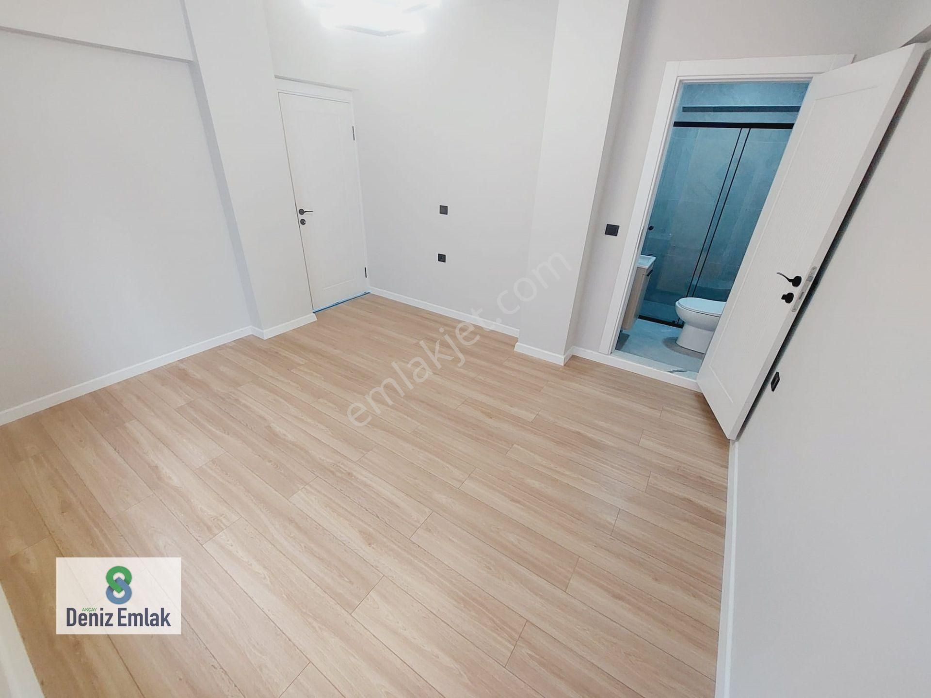 Denizden Akçay Sarıkızda Öncephe Ebeveynli Satılık 2+1 Daire. - Görsel 16