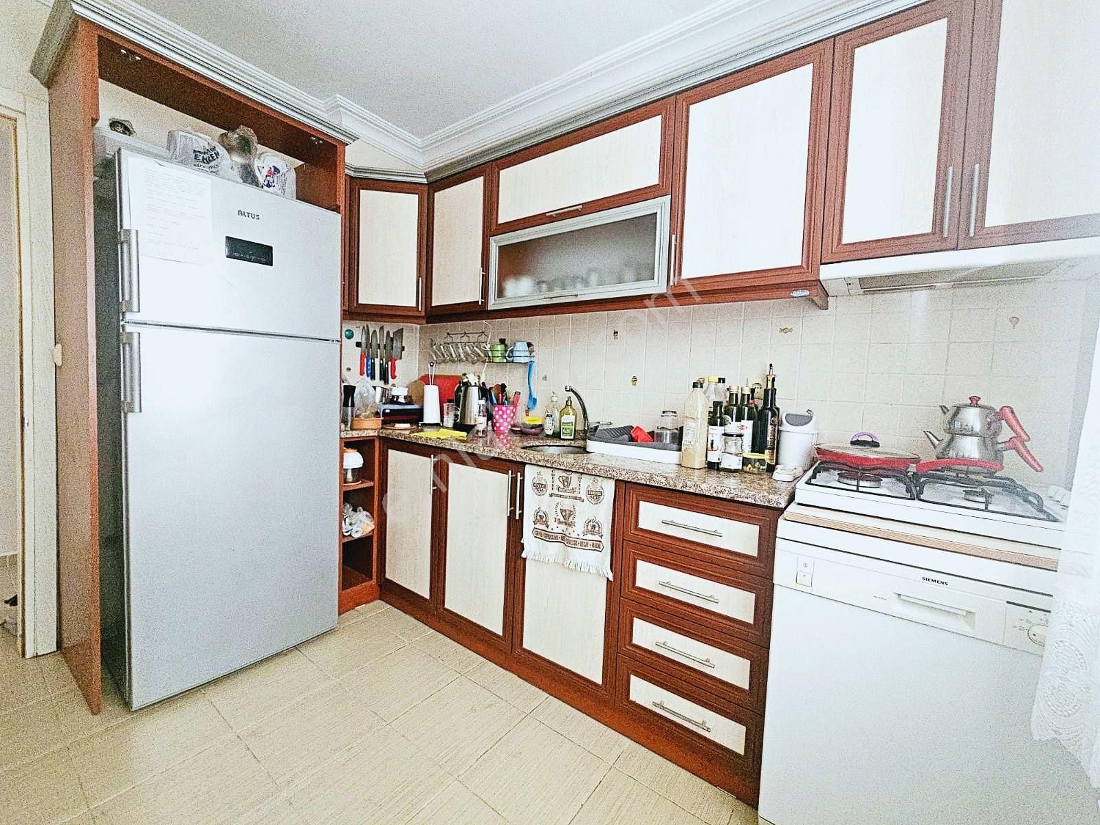🌀gültaş Emlaktan Akçay Altınkum’da Satılık 2+1 Denize 300m Daire