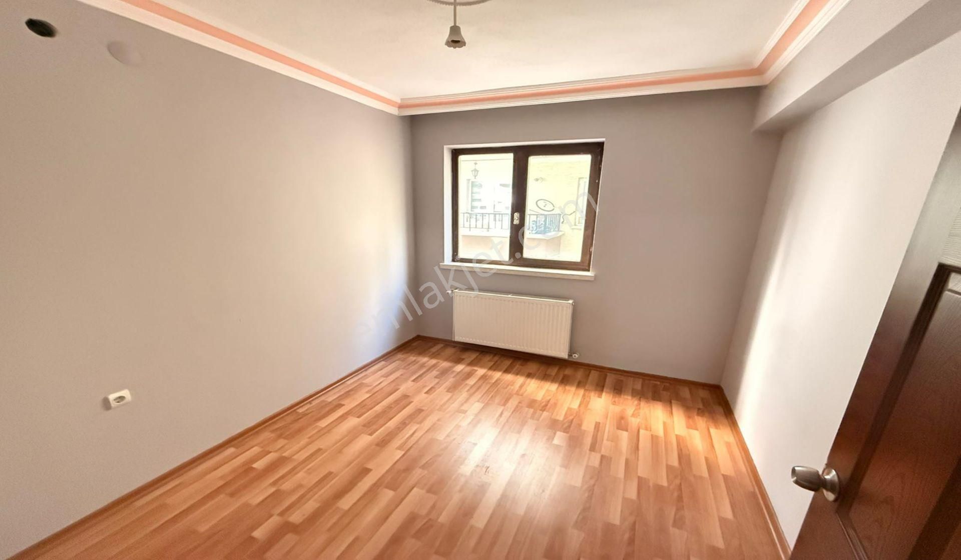 Ufuktepe Cadde Yakını 3+1 Balkonlu Taşınmaya Hazır - Görsel 11