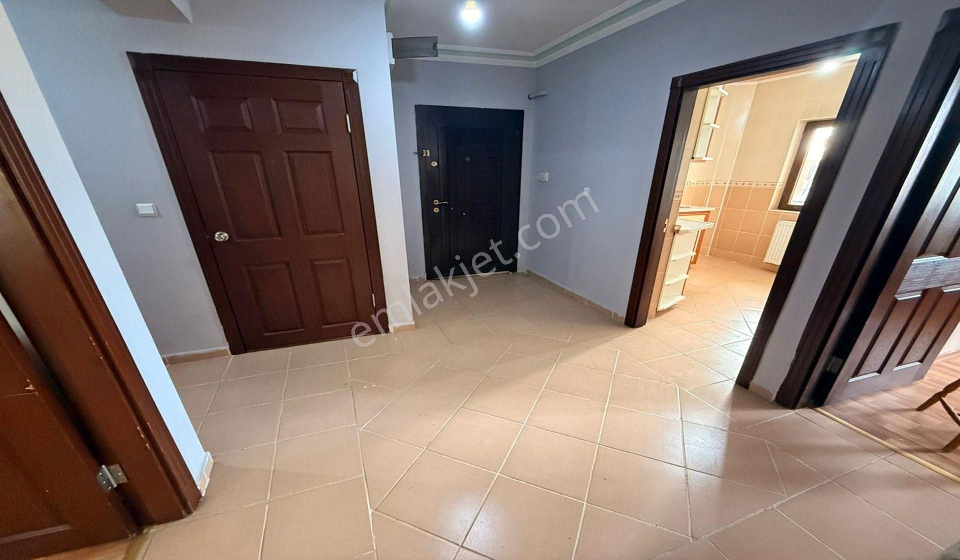 Ufuktepe Cadde Yakını 3+1 Balkonlu Taşınmaya Hazır - Görsel 25