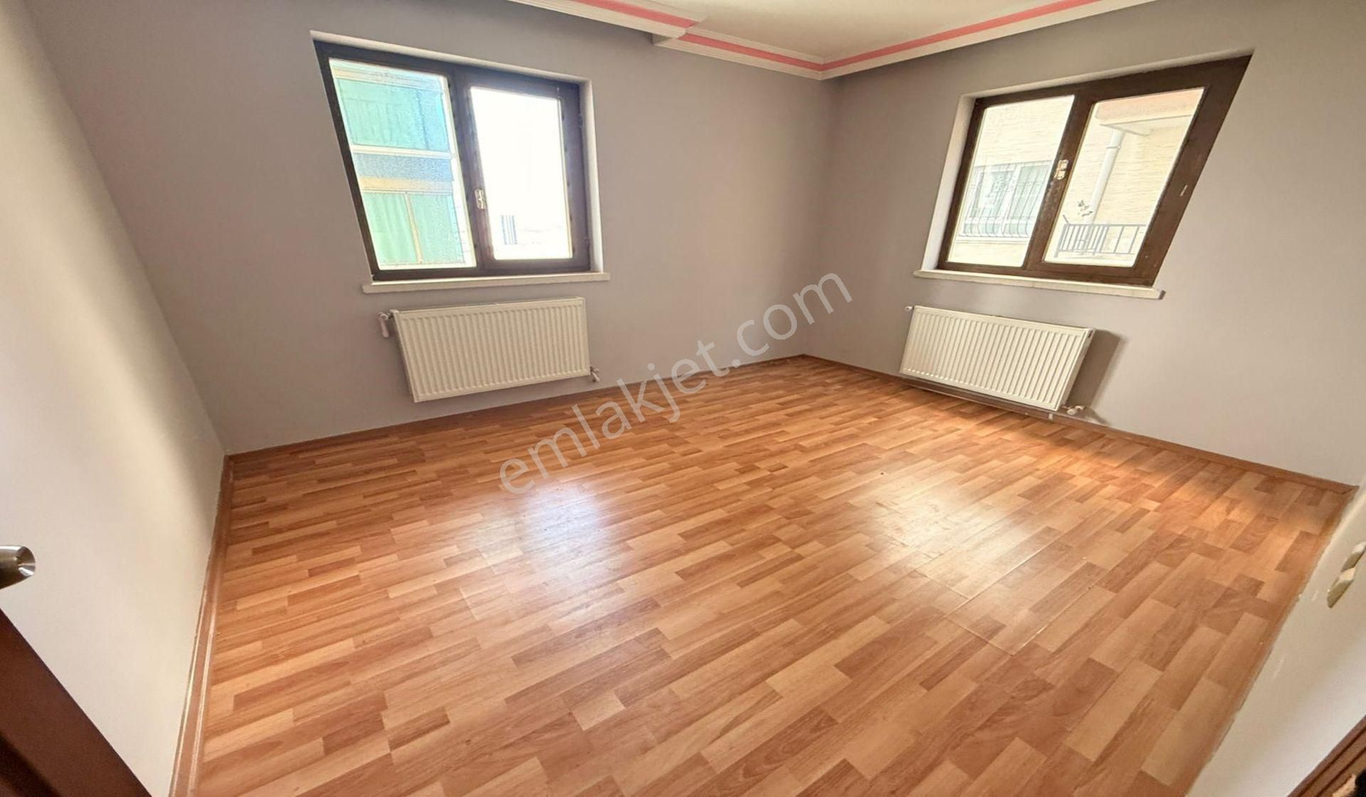 Ufuktepe Cadde Yakını 3+1 Balkonlu Taşınmaya Hazır - Görsel 16