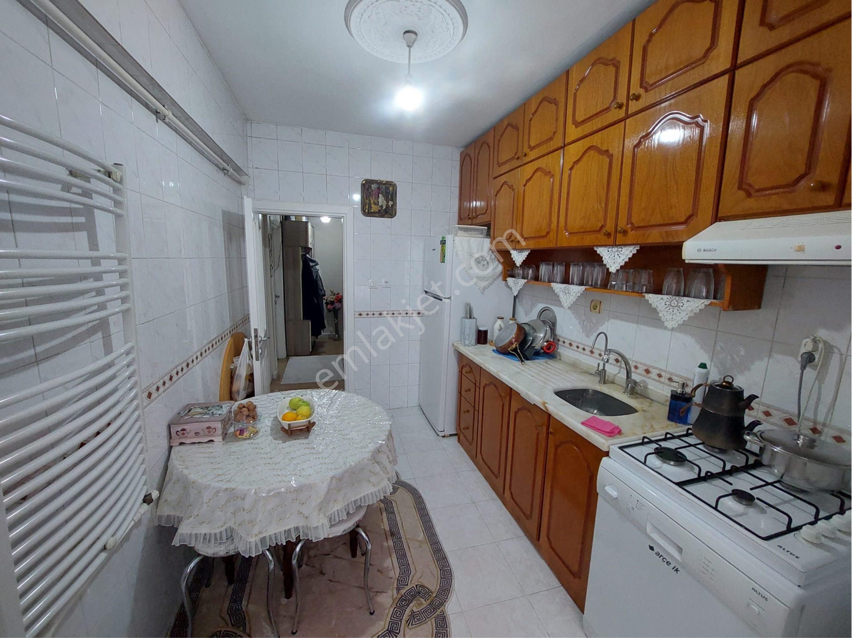 İmren Gayrimenkulden Satılık 2+1 80m2 1.kat Sefaköy Merkezde Kemalpaşa Mh. - Görsel 5
