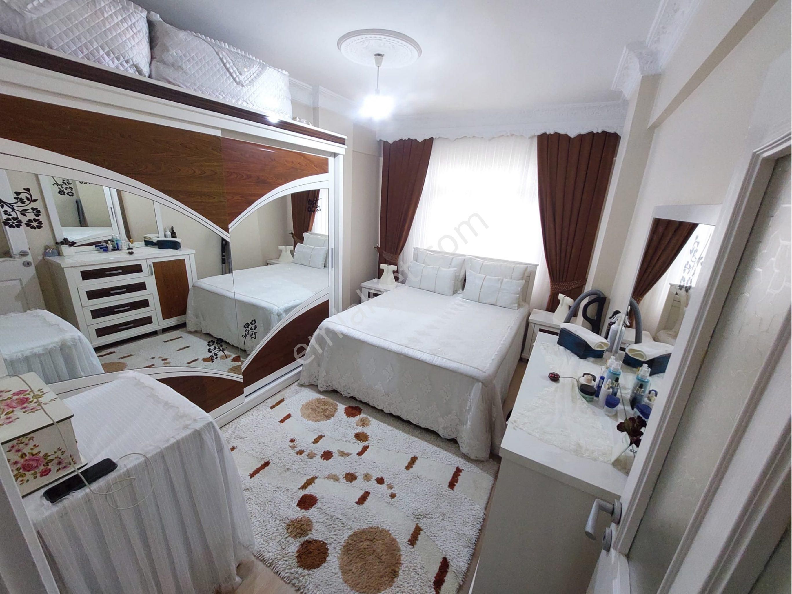 İmren Gayrimenkulden Satılık 2+1 80m2 1.kat Sefaköy Merkezde Kemalpaşa Mh. - Görsel 14