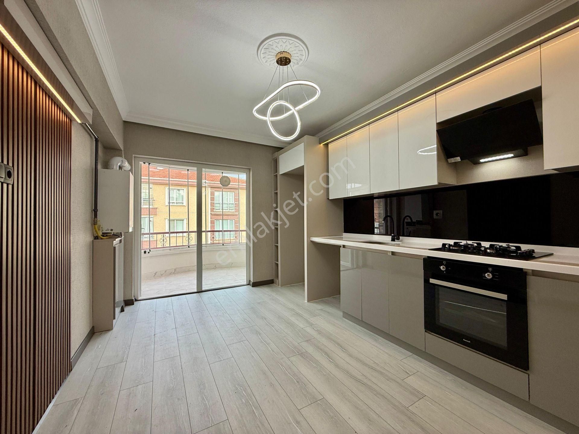 Kalecik Emlak'tan Fatih Mah. Güney C. Kilerli Ultra Geniş 3+1 Daire - Görsel 3