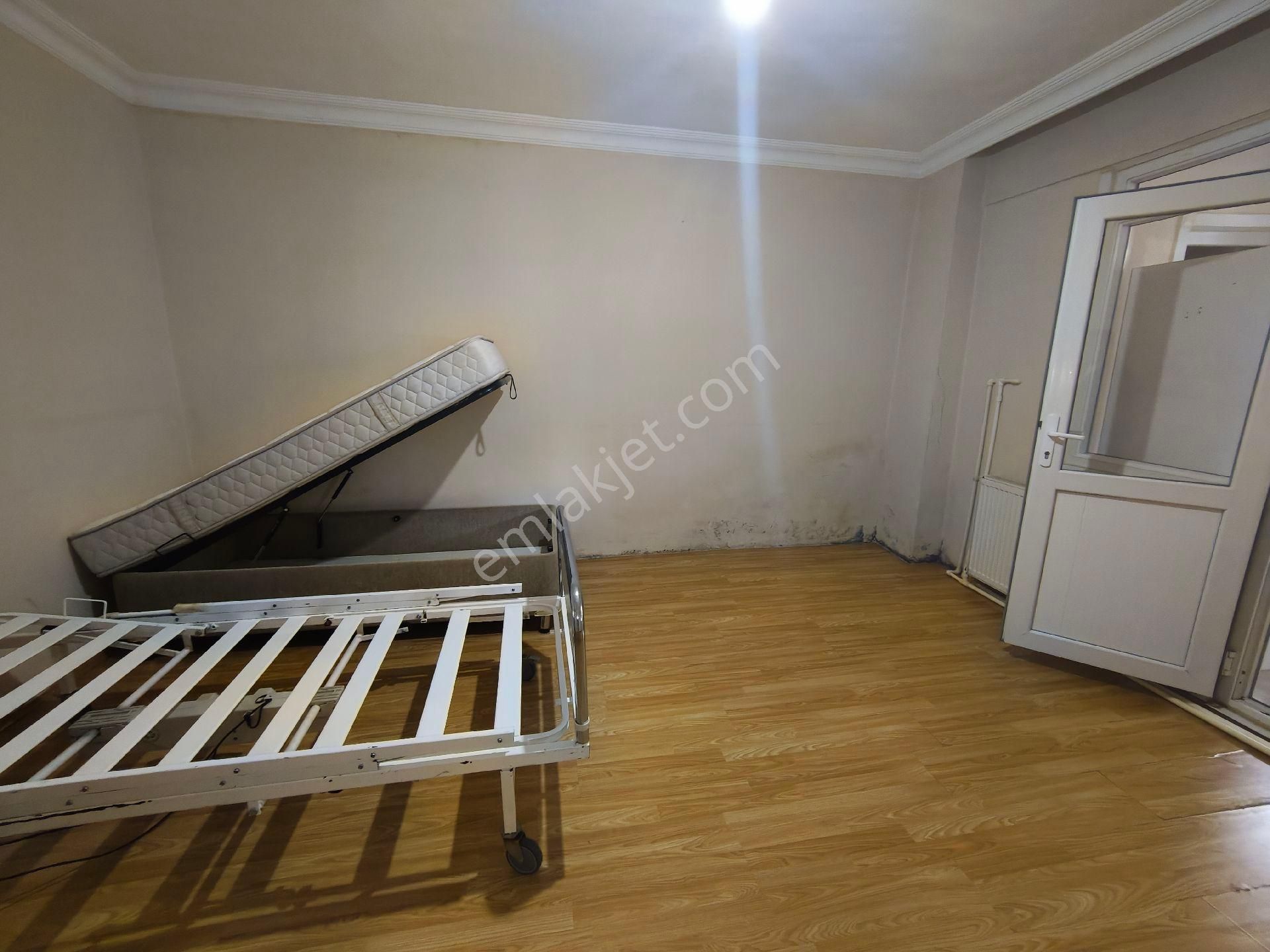 Güneyden Metroya 8 Dakika Yürüme 1+1.55m2 Y.giriş Daire - Görsel 13