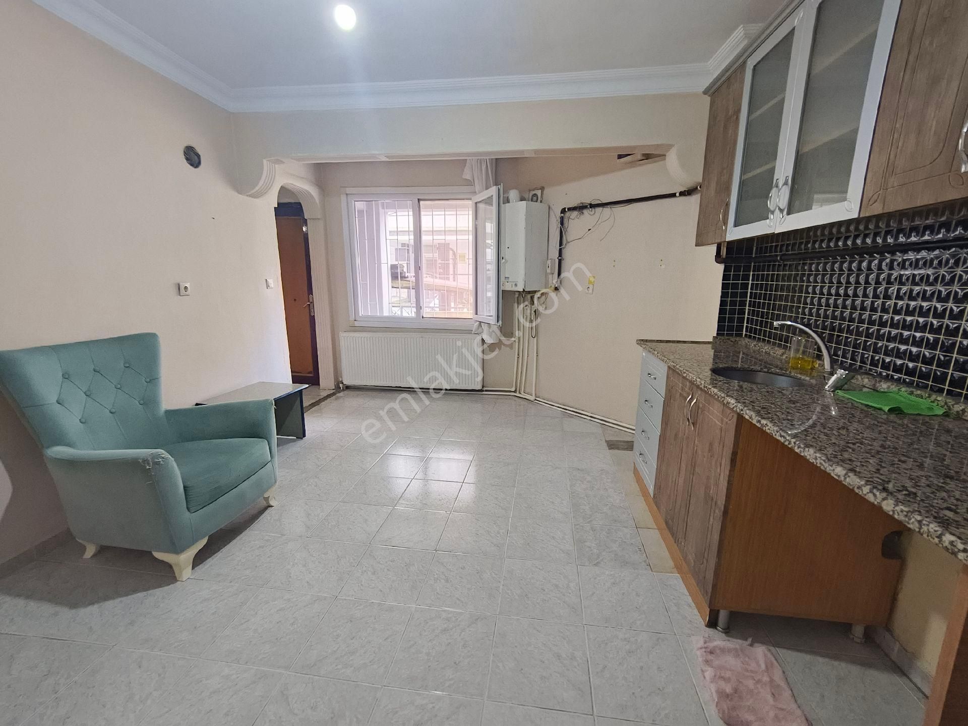 Güneyden Metroya 8 Dakika Yürüme 1+1.55m2 Y.giriş Daire - Görsel 2