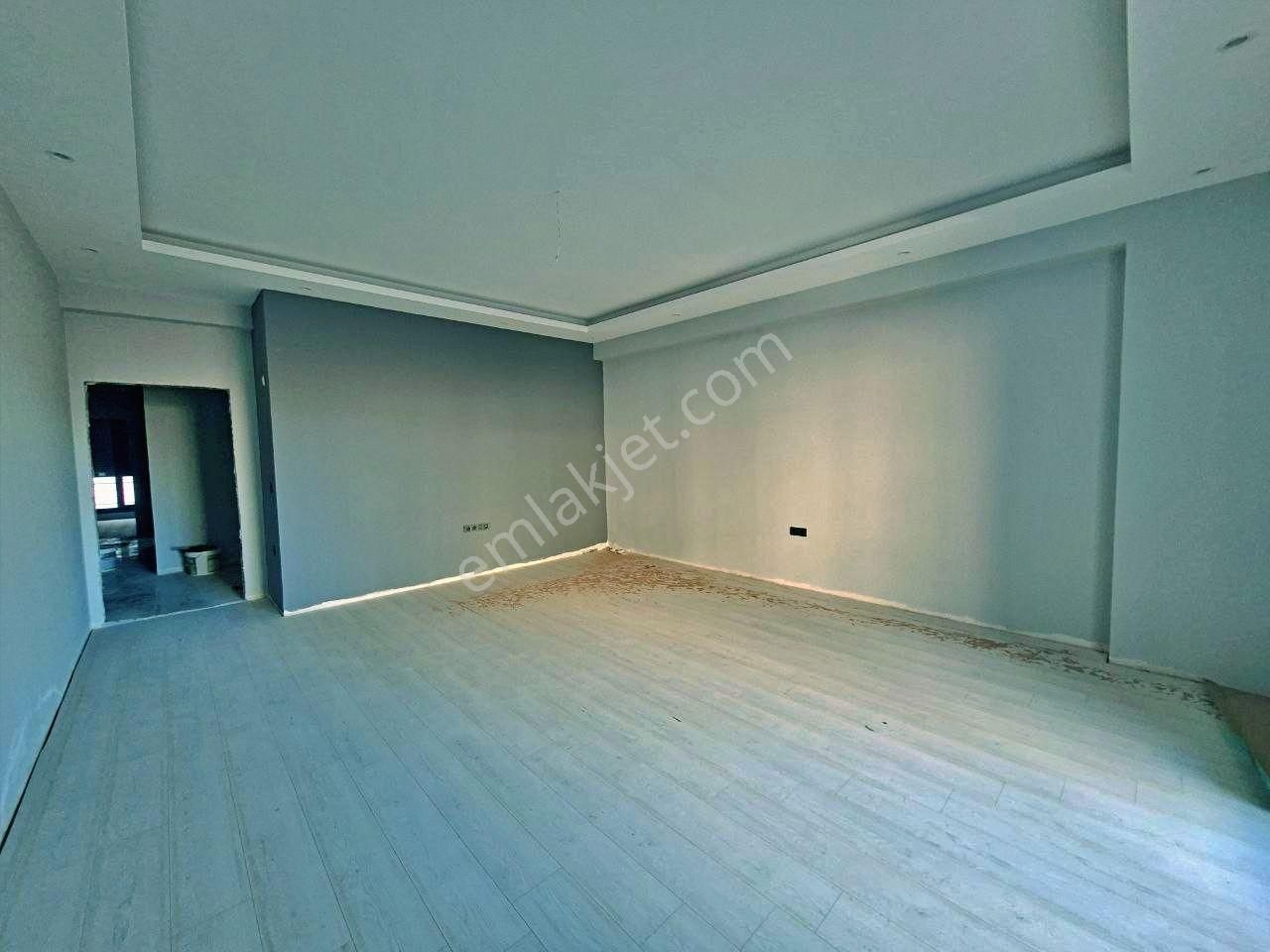 Uytundan Edremit Cennetayağında Cadde Üstünde Lüks 3+1 Daire - Görsel 2