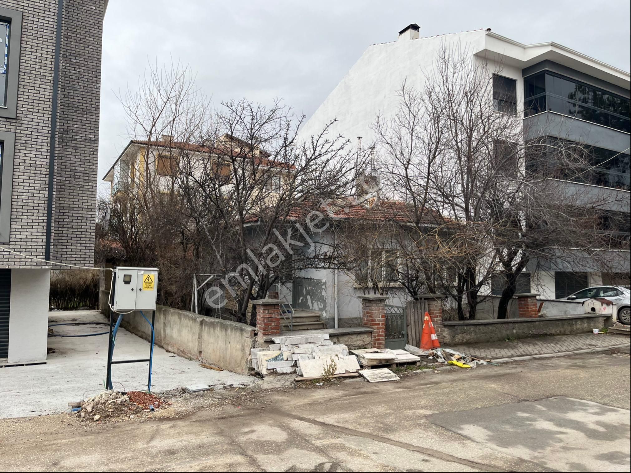 Odunpazarı Osmangazi’de Satılık Kargir Bahçeli Ev - Görsel 13