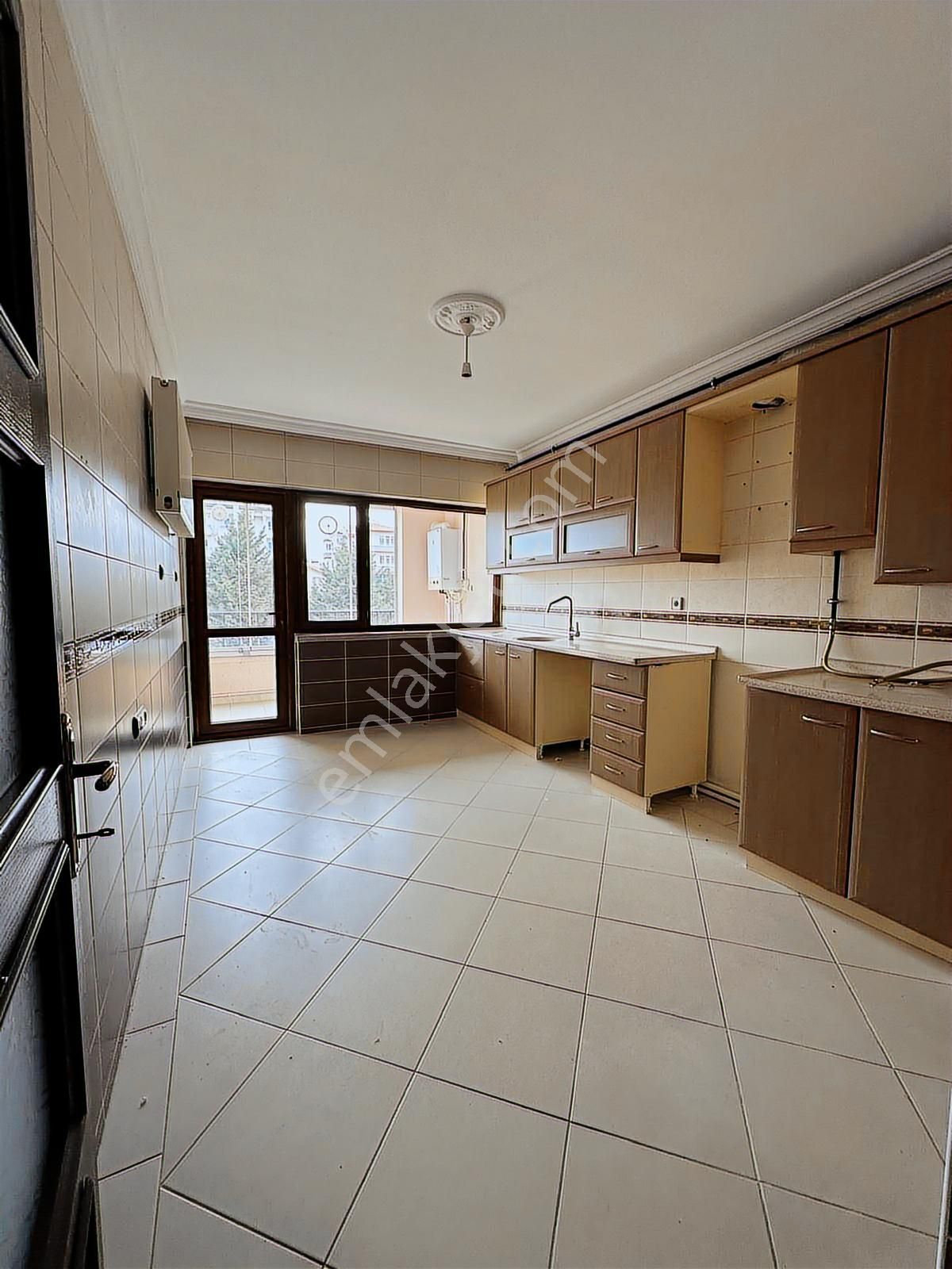 Alparslan Türkeş Blv.üzerinde Satılık 3+1 Daire - Görsel 13