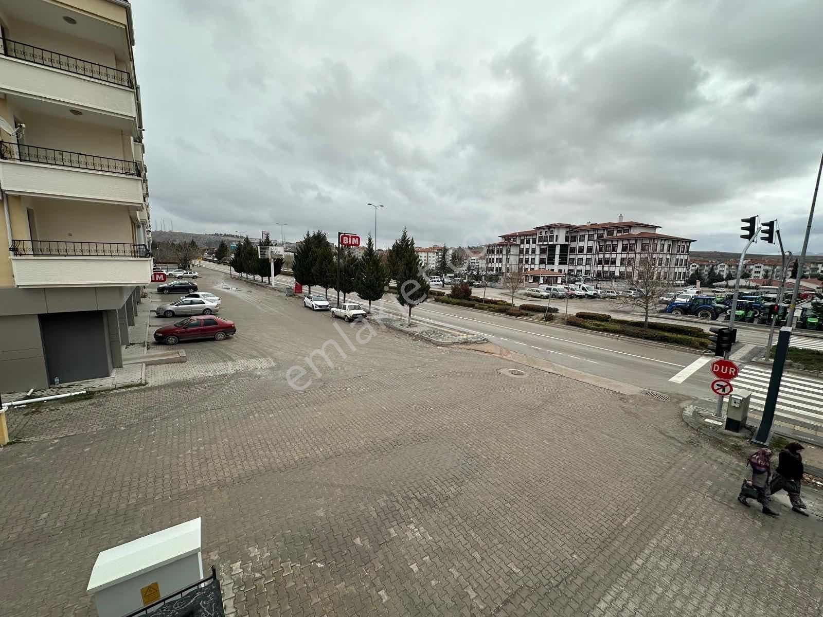 Alparslan Türkeş Blv.üzerinde Satılık 3+1 Daire - Görsel 17