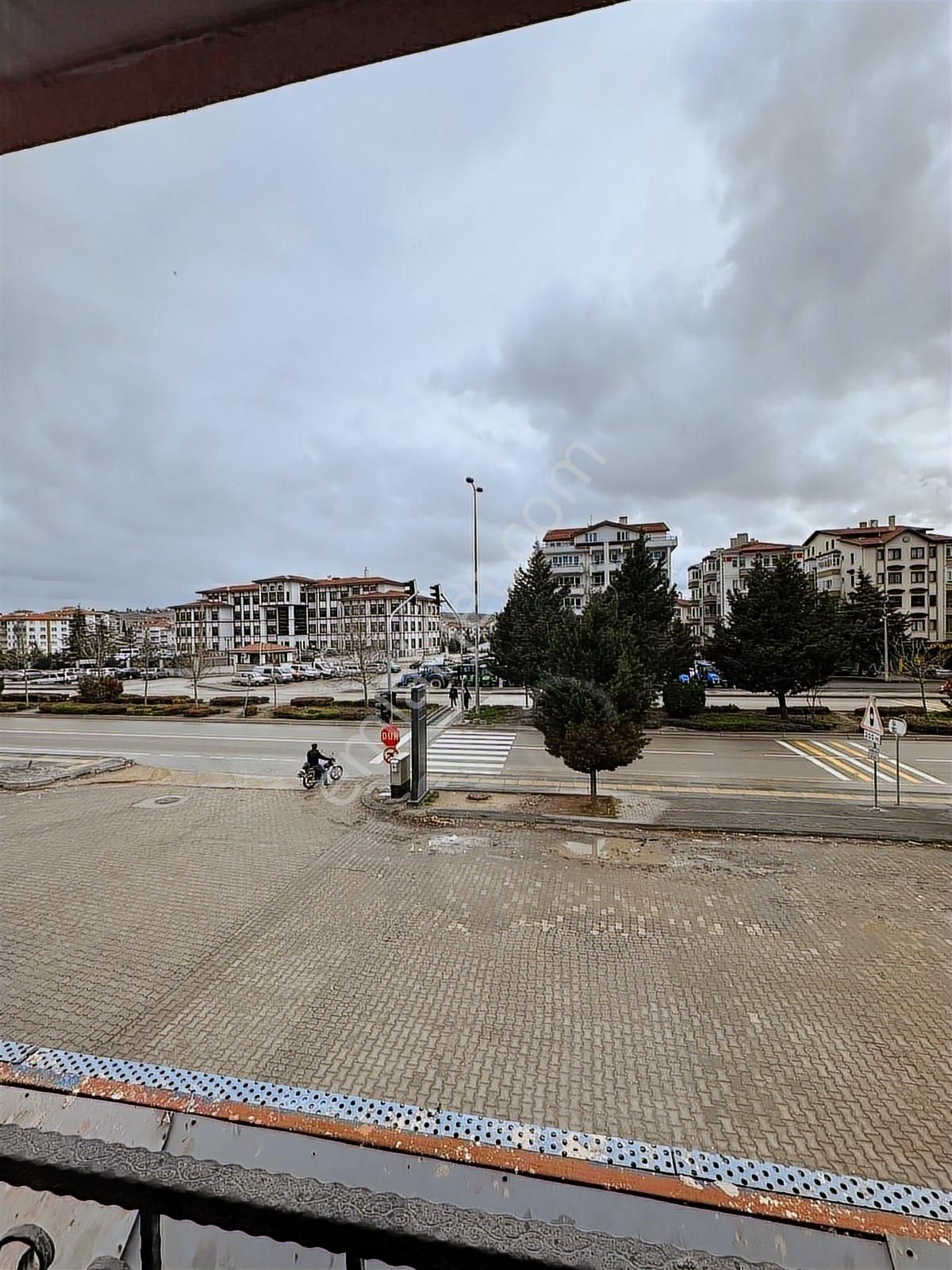 Alparslan Türkeş Blv.üzerinde Satılık 3+1 Daire - Görsel 27