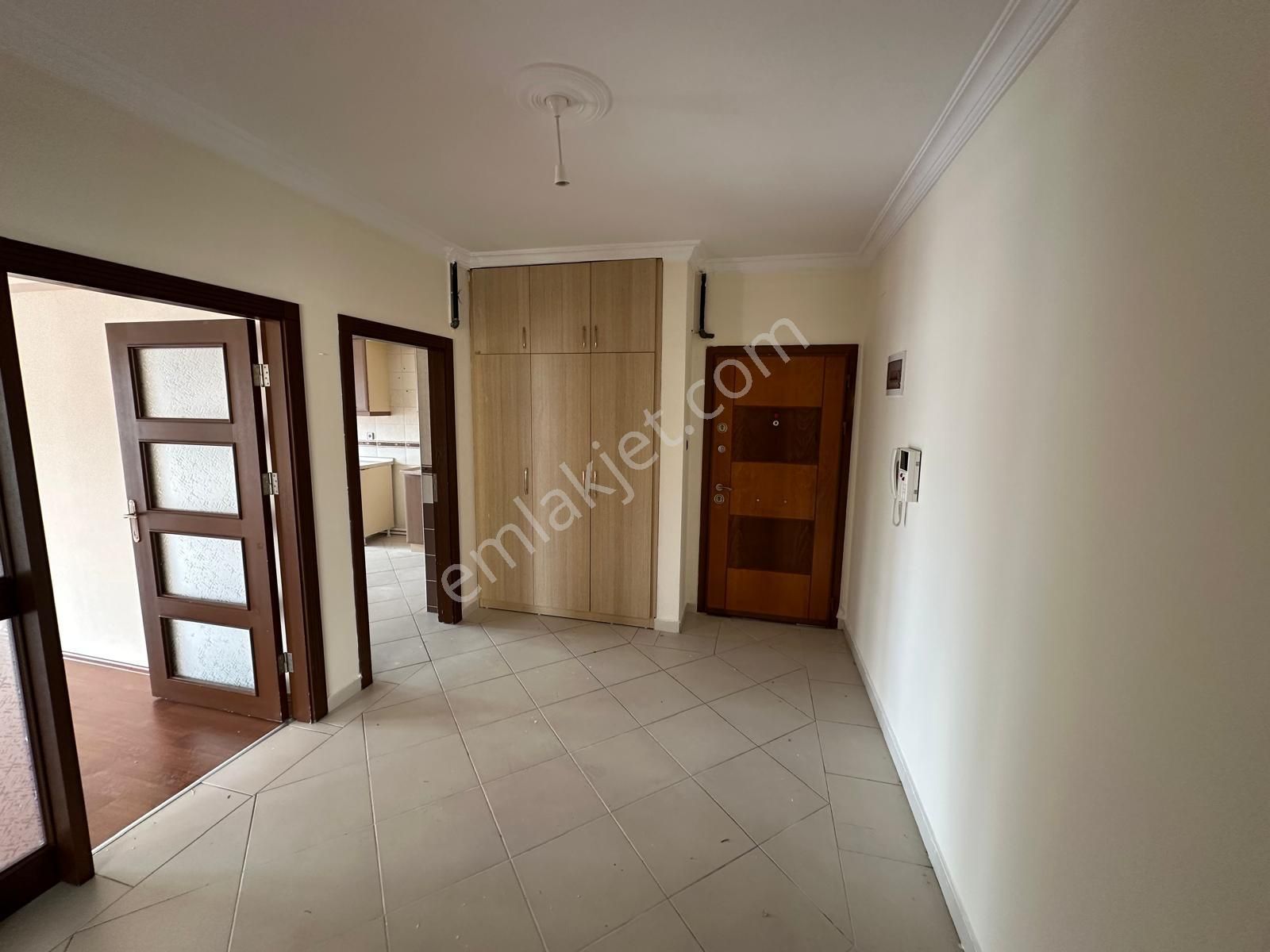 Alparslan Türkeş Blv.üzerinde Satılık 3+1 Daire - Görsel 2