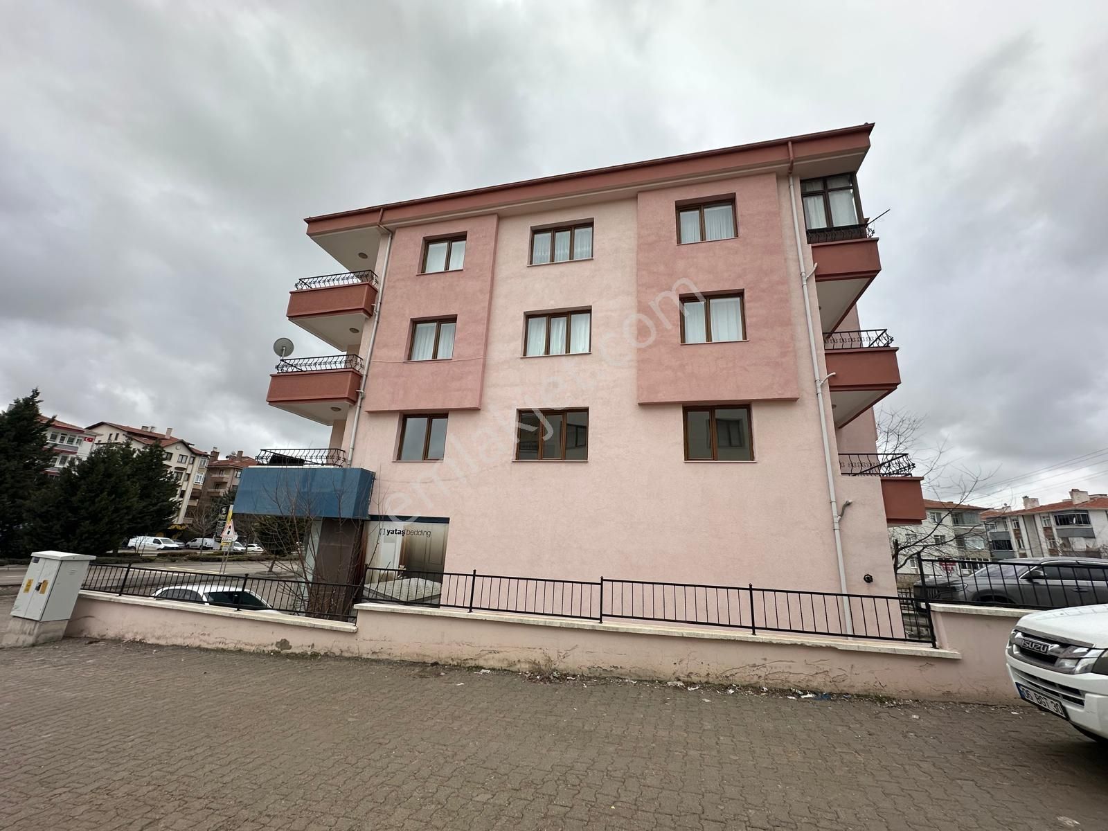 Alparslan Türkeş Blv.üzerinde Satılık 3+1 Daire - Görsel 3