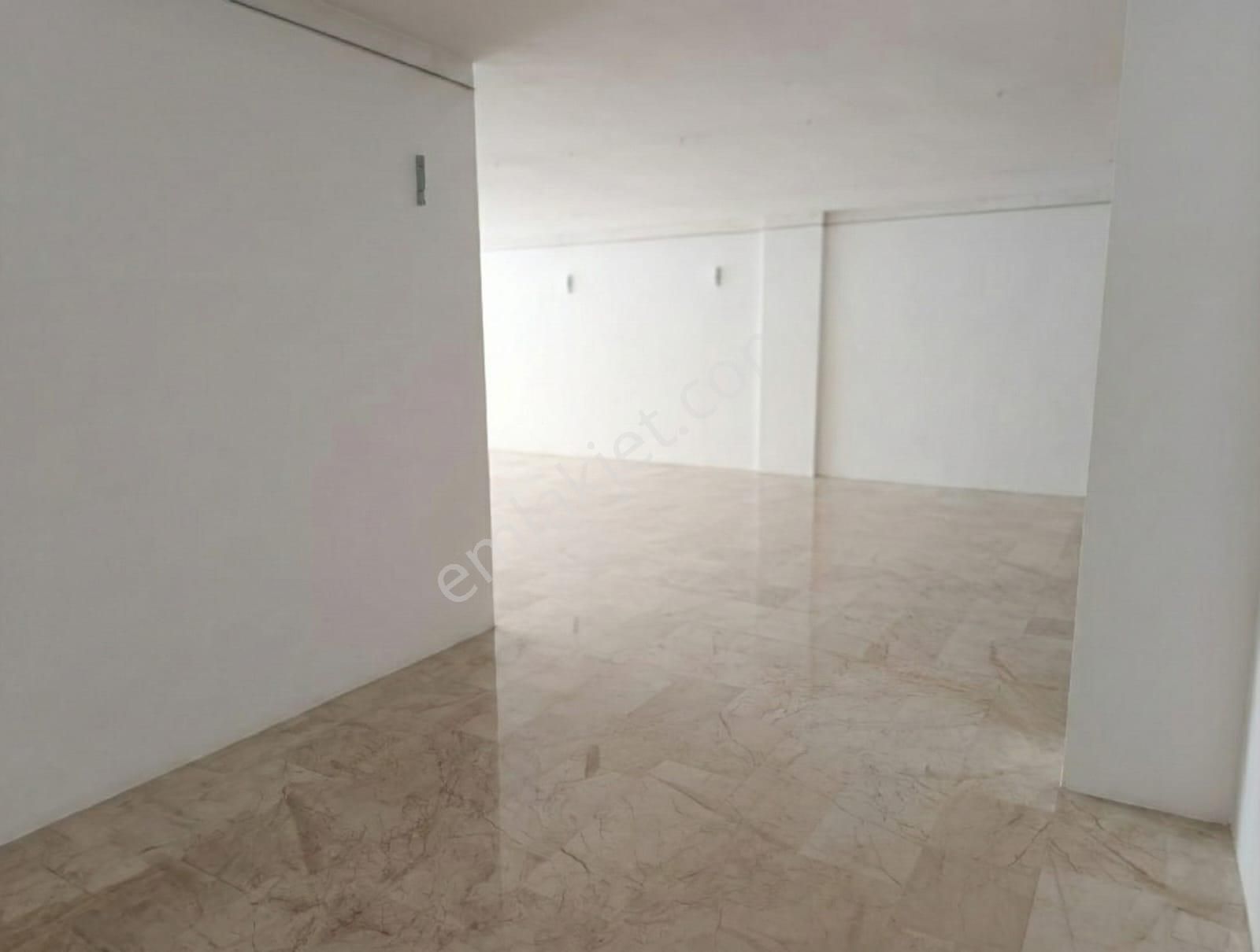 Çankaya Koza Caddesi'nde 180 M² Geniş Vitrinli Stratejik Mağaza - Görsel 12