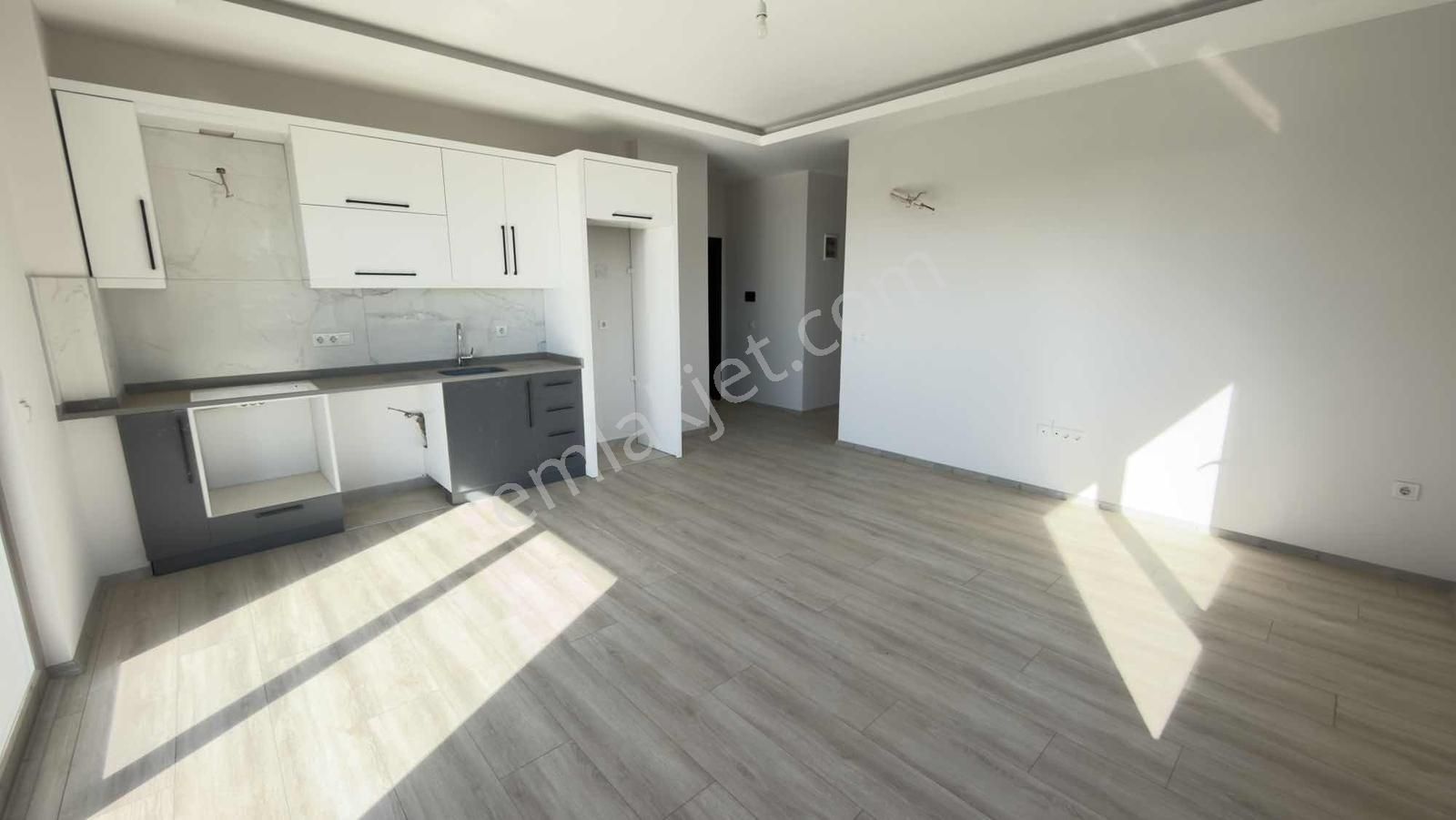 Çıplaklı Mahallesinde Satılık Cadde Üzeri Geniş Kullanışlı Daire - Görsel 14