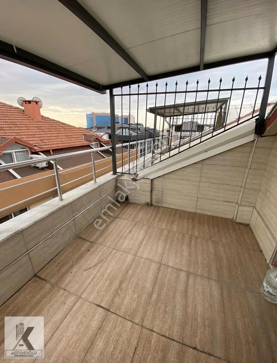 Bahçelievler Mah.cadde Metrobüs Yakını Güvenlikli Otoparklı - Görsel 4