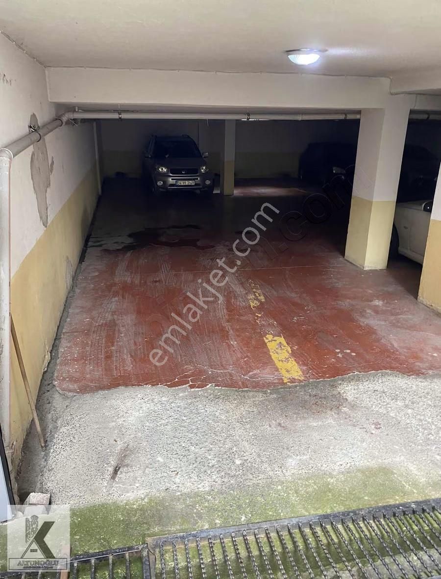 Bahçelievler Mah.cadde Metrobüs Yakını Güvenlikli Otoparklı - Görsel 25