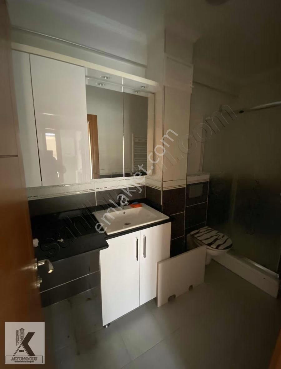 Bahçelievler Mah.cadde Metrobüs Yakını Güvenlikli Otoparklı - Görsel 7