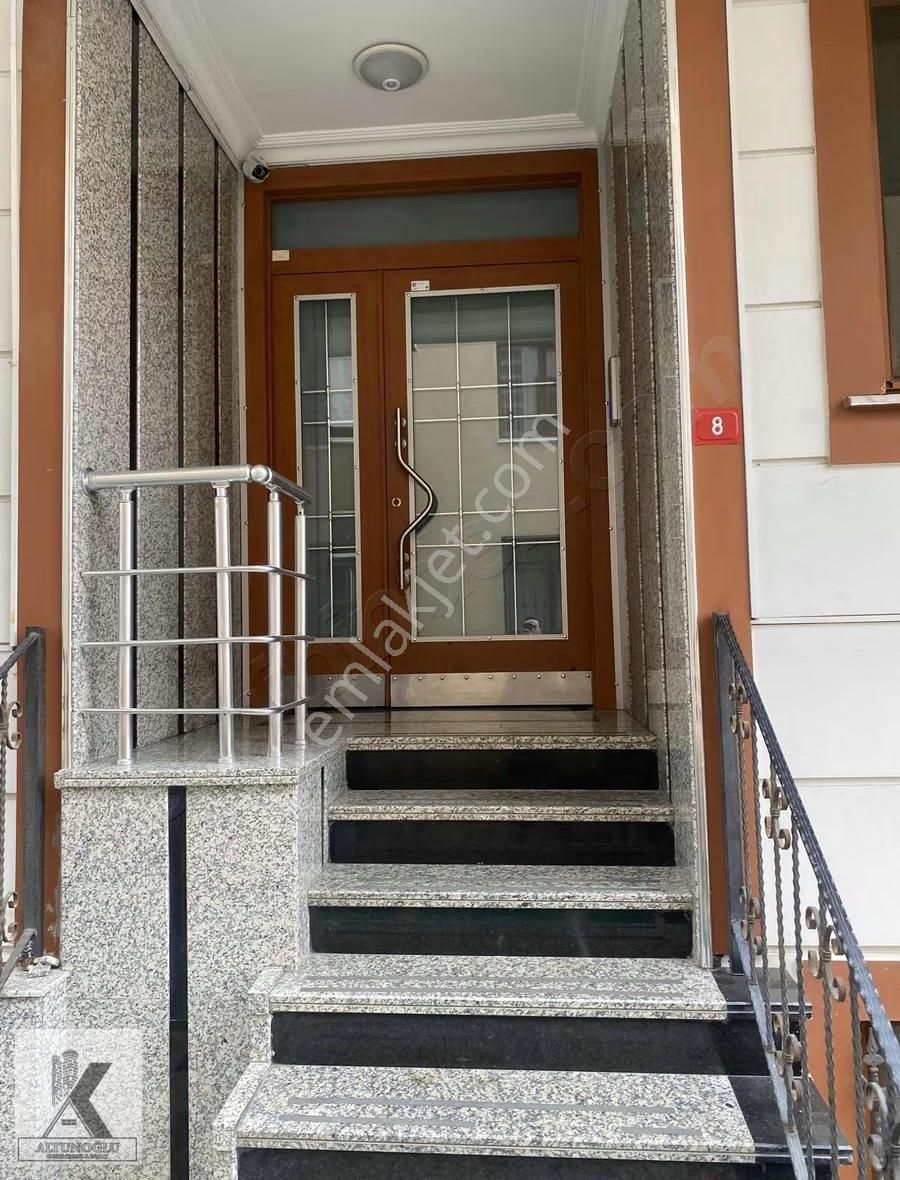 Bahçelievler Mah.cadde Metrobüs Yakını Güvenlikli Otoparklı - Görsel 14