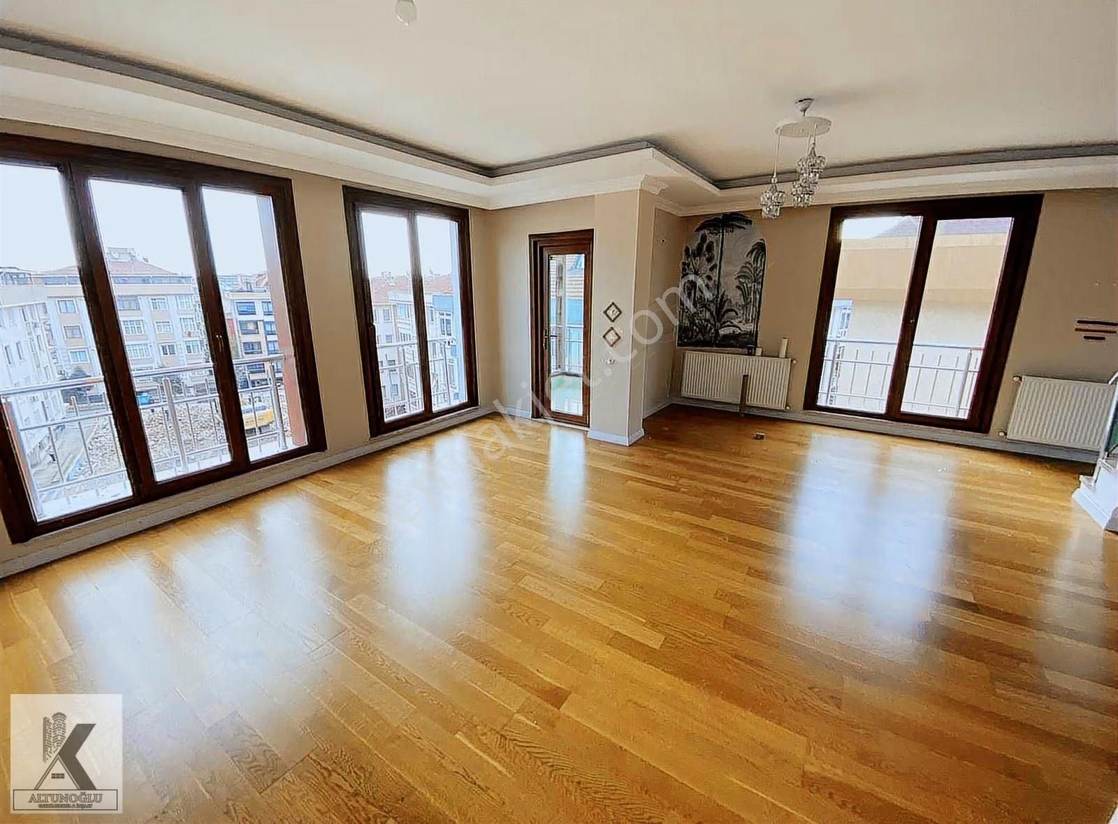 Bahçelievler Mah.cadde Metrobüs Yakını Güvenlikli Otoparklı - Görsel 21