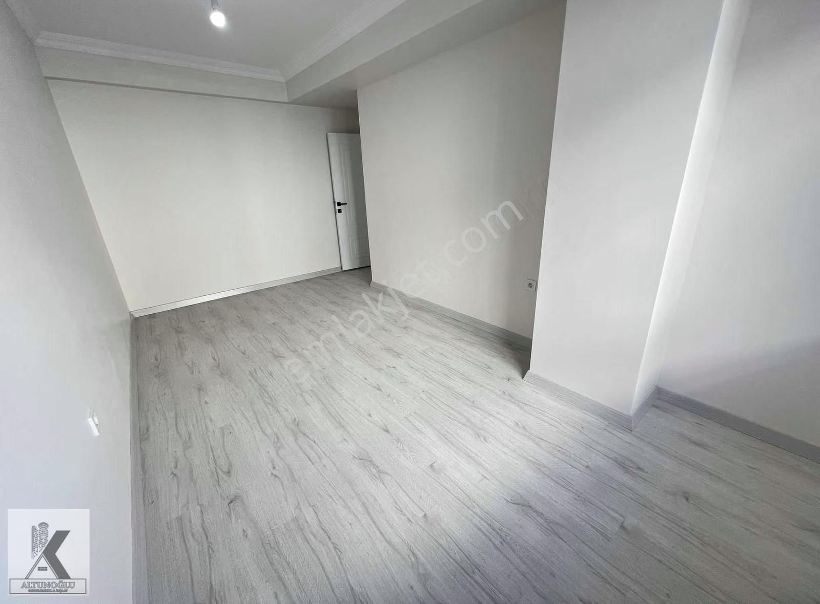 3+1 Cihangirde Kaymakamlık Metrobüs Yakını Sıfır Ara Kat - Görsel 10