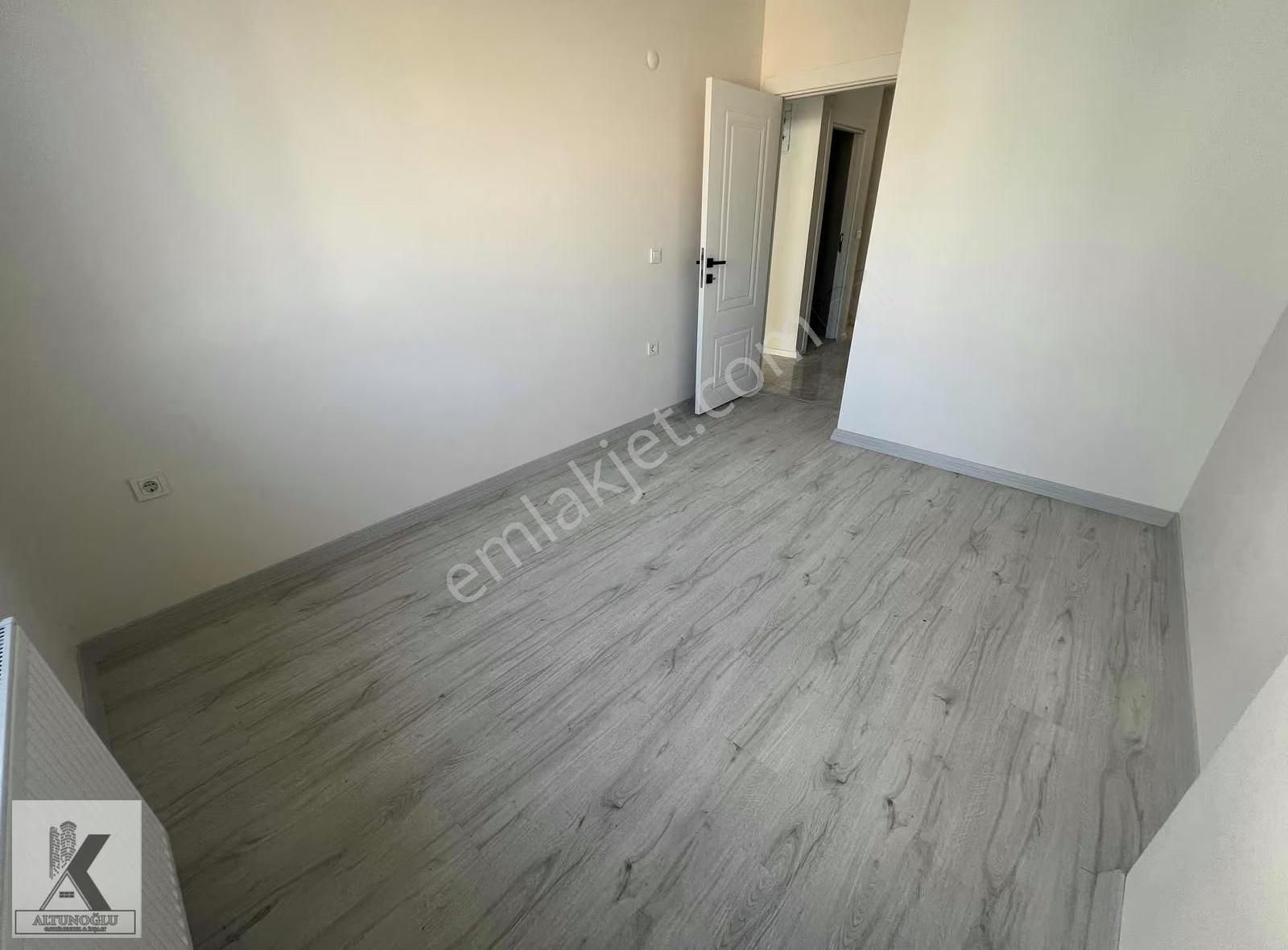 3+1 Cihangirde Kaymakamlık Metrobüs Yakını Sıfır Ara Kat - Görsel 20