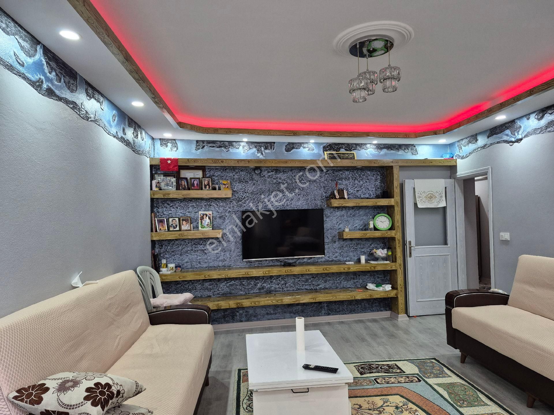 Zübeyde Hanım Mahallesi'nde Satılık 3+1