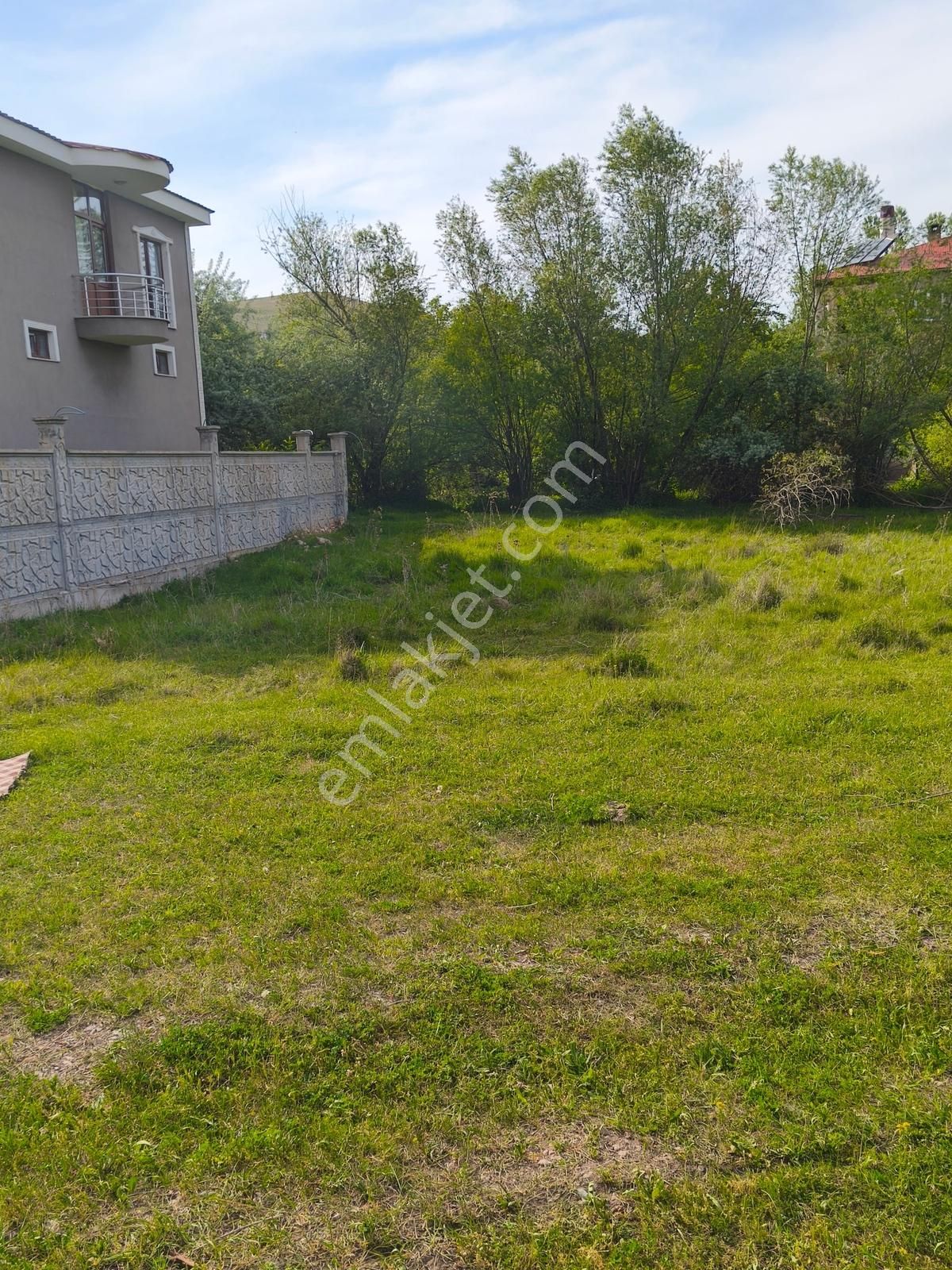 Gevaş Merkezde Satılık 650 M2 Arsa - Görsel 5