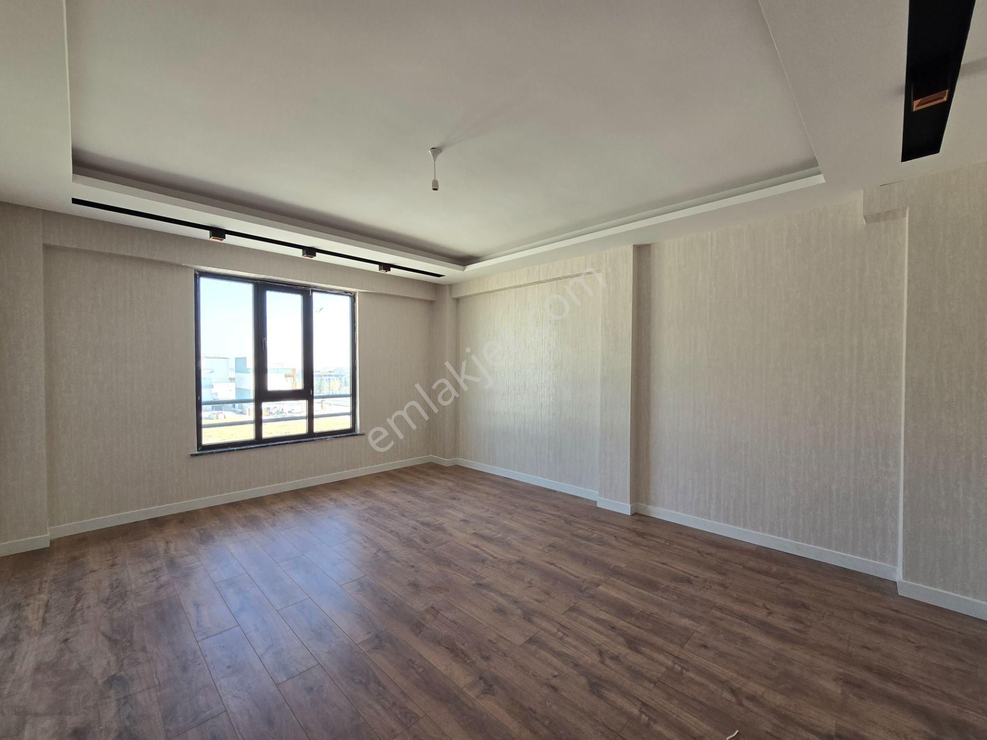 Kahramanlar Caddesine Yakın İşyapar Gayrimenkul’den Sıfır Lüks 3+1 Daire - Görsel 3