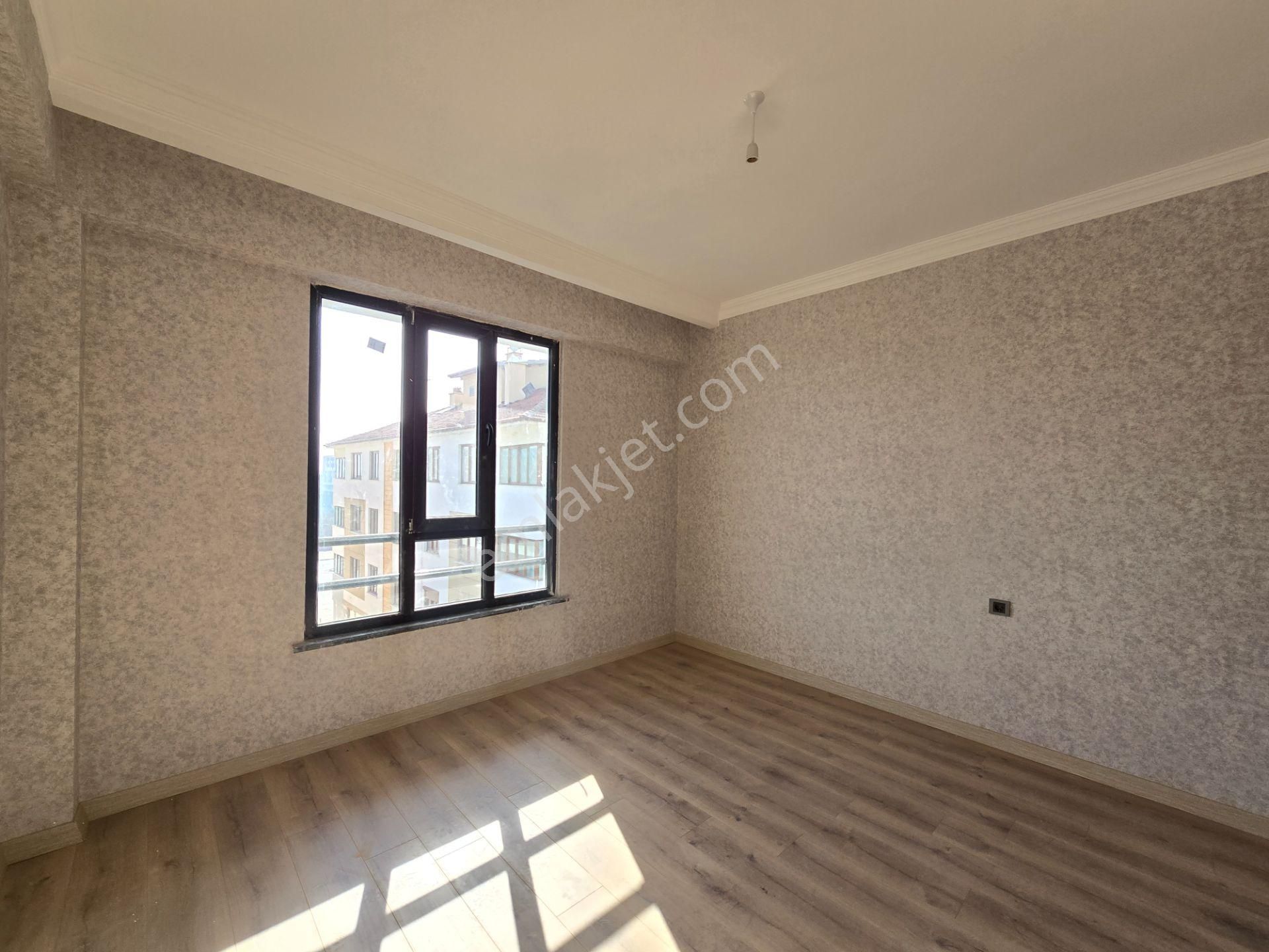 Kahramanlar Caddesine Yakın İşyapar Gayrimenkul’den Sıfır Lüks 3+1 Daire - Görsel 38