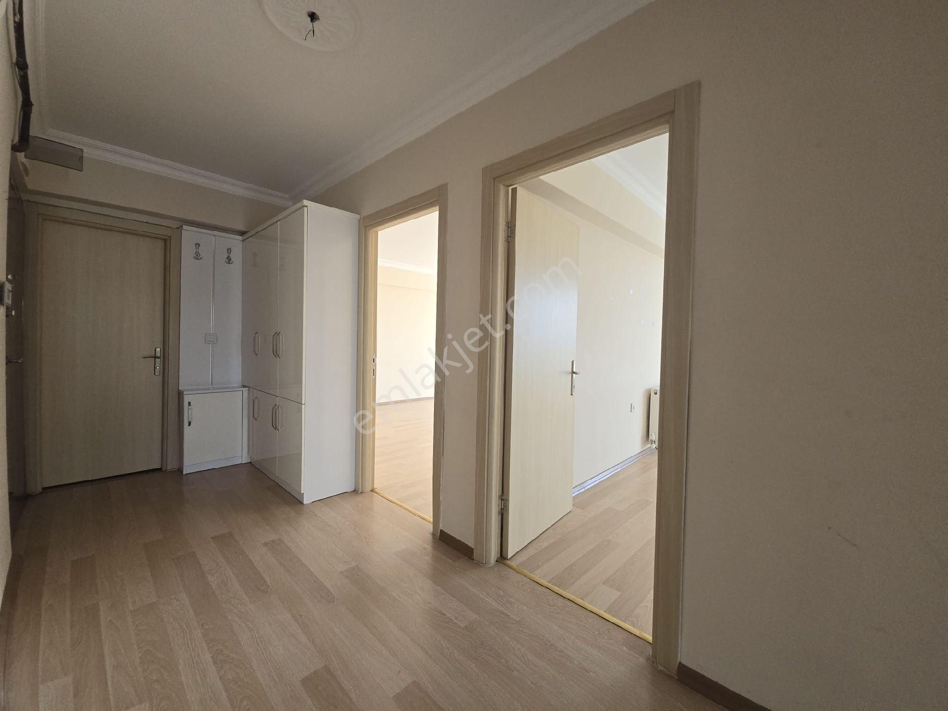 Şehitler Cadde Yakını Teras Balkonlu Geniş 3+1 Kiralık Daire - Görsel 26