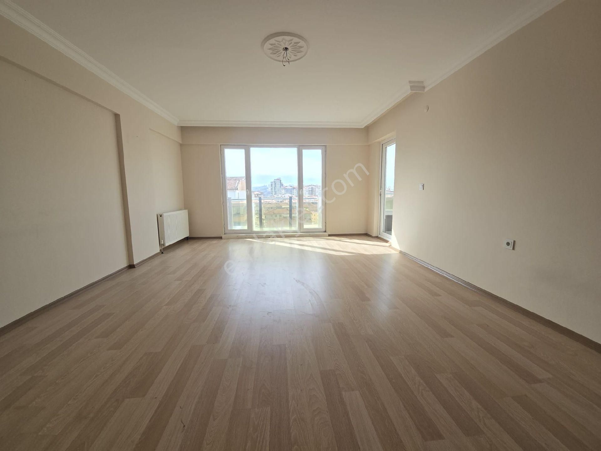 Şehitler Cadde Yakını Teras Balkonlu Geniş 3+1 Kiralık Daire - Görsel 8