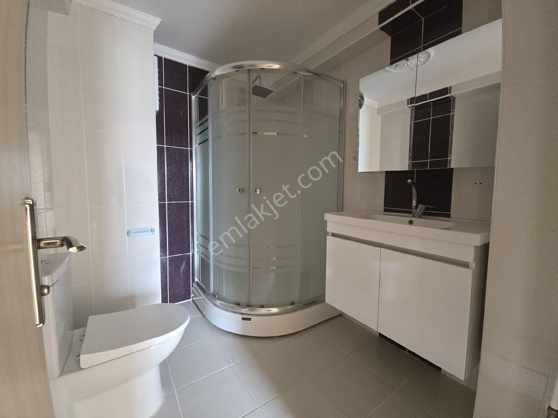 Şehitler Cadde Yakını Teras Balkonlu Geniş 3+1 Kiralık Daire - Görsel 20