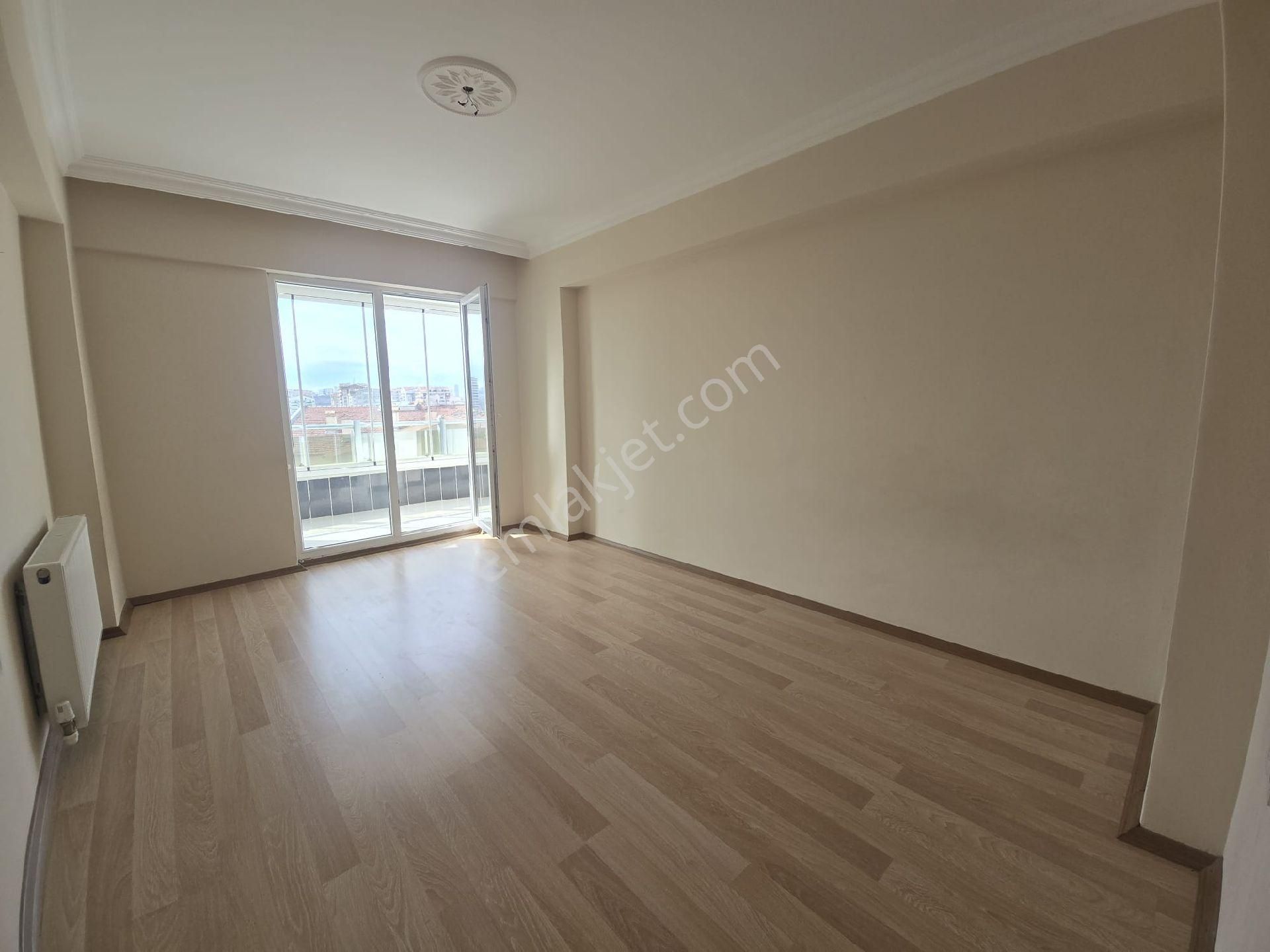 Şehitler Cadde Yakını Teras Balkonlu Geniş 3+1 Kiralık Daire - Görsel 27