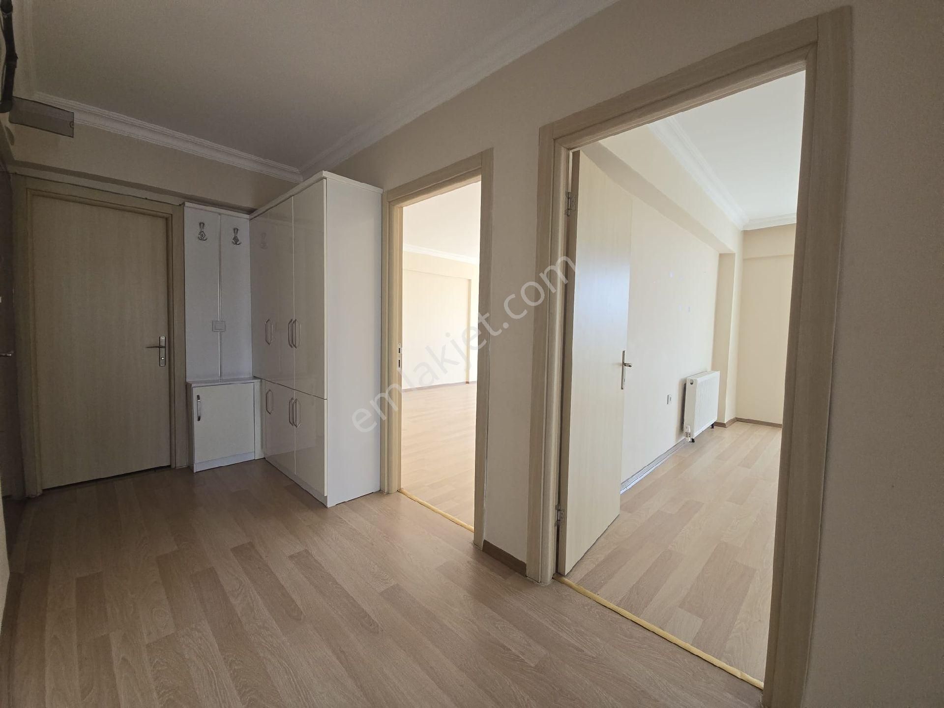 Şehitler Cadde Yakını Teras Balkonlu Geniş 3+1 Kiralık Daire - Görsel 14